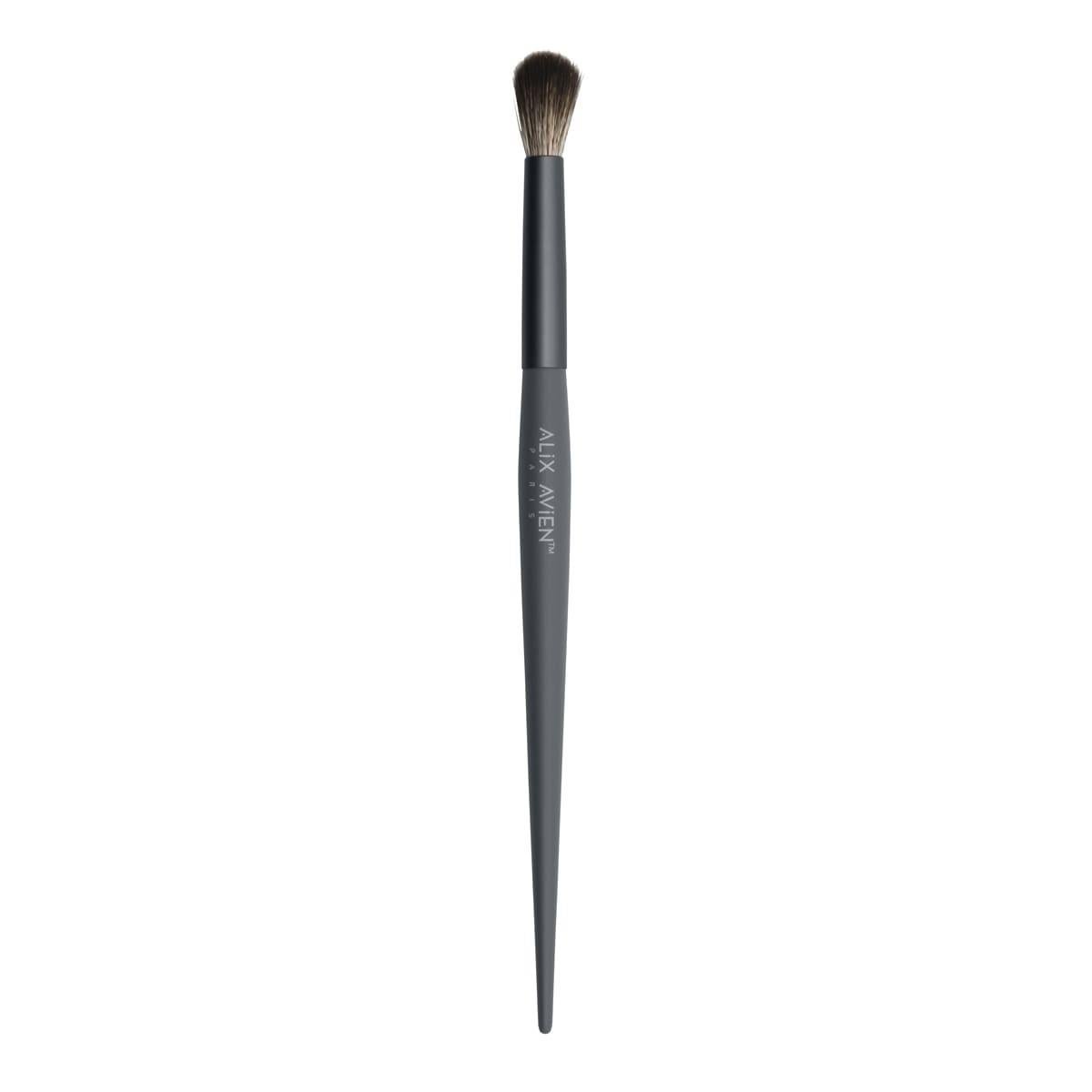 alix-avien-blending-brush-de18e5.jpg