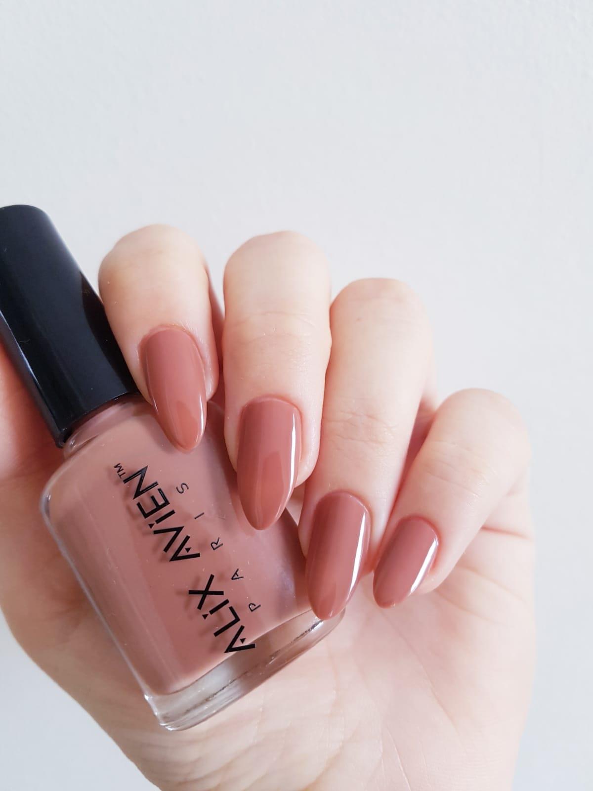 alix-avien-nail-lacquer-09-d54-44.jpg