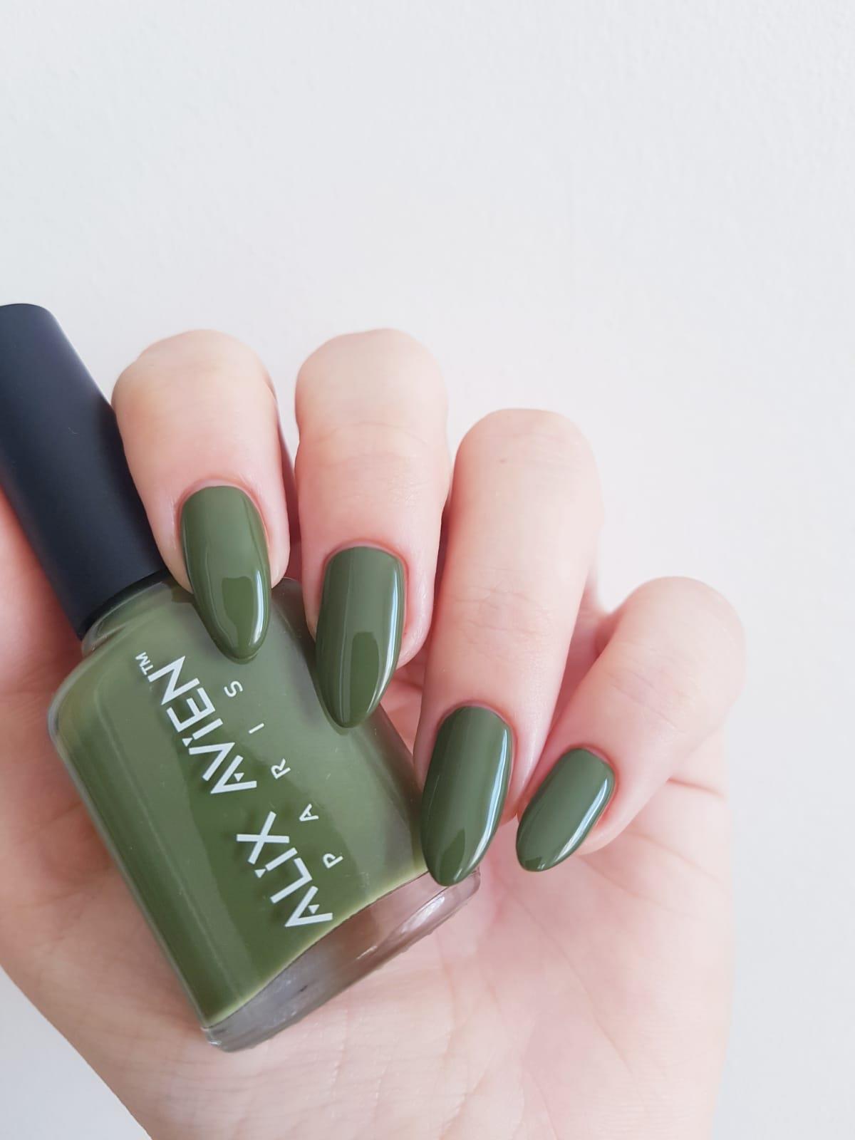 alix-avien-nail-lacquer-109-3c-a17.jpg