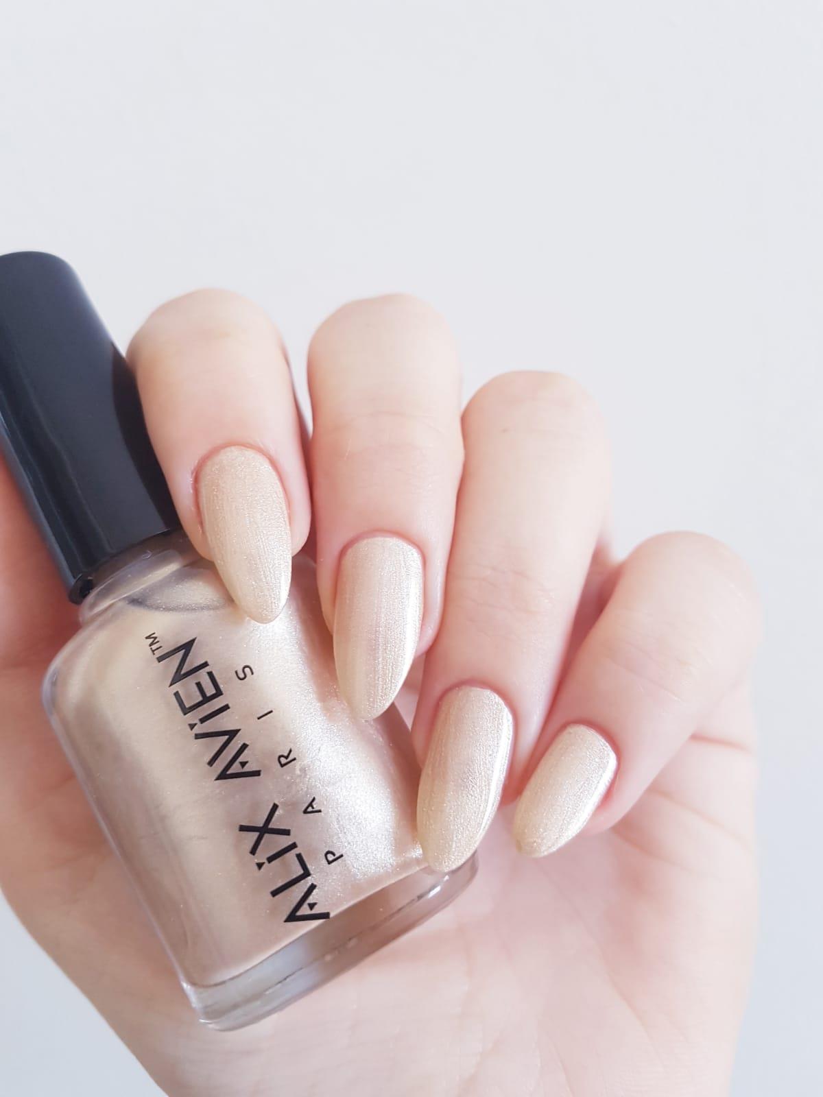 alix-avien-nail-lacquer-30-57839c.jpg