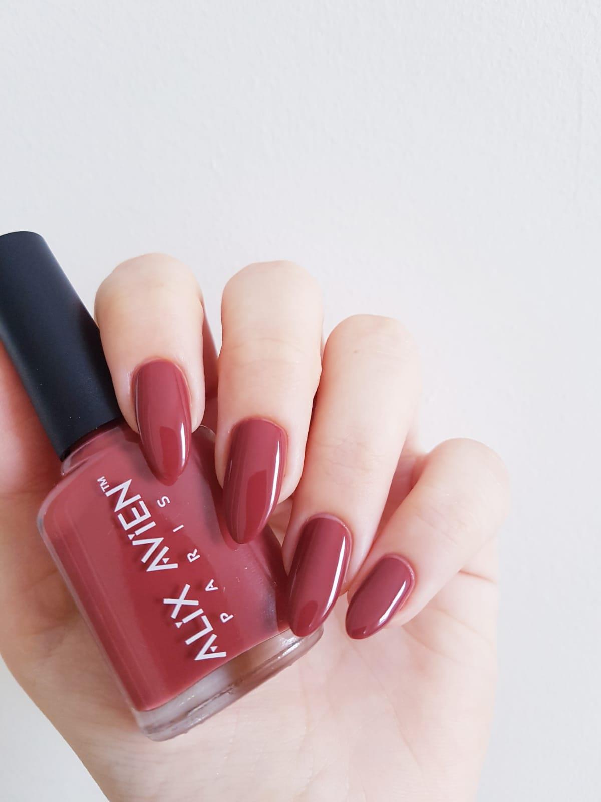 alix-avien-nail-lacquer-92-64a18e.jpg