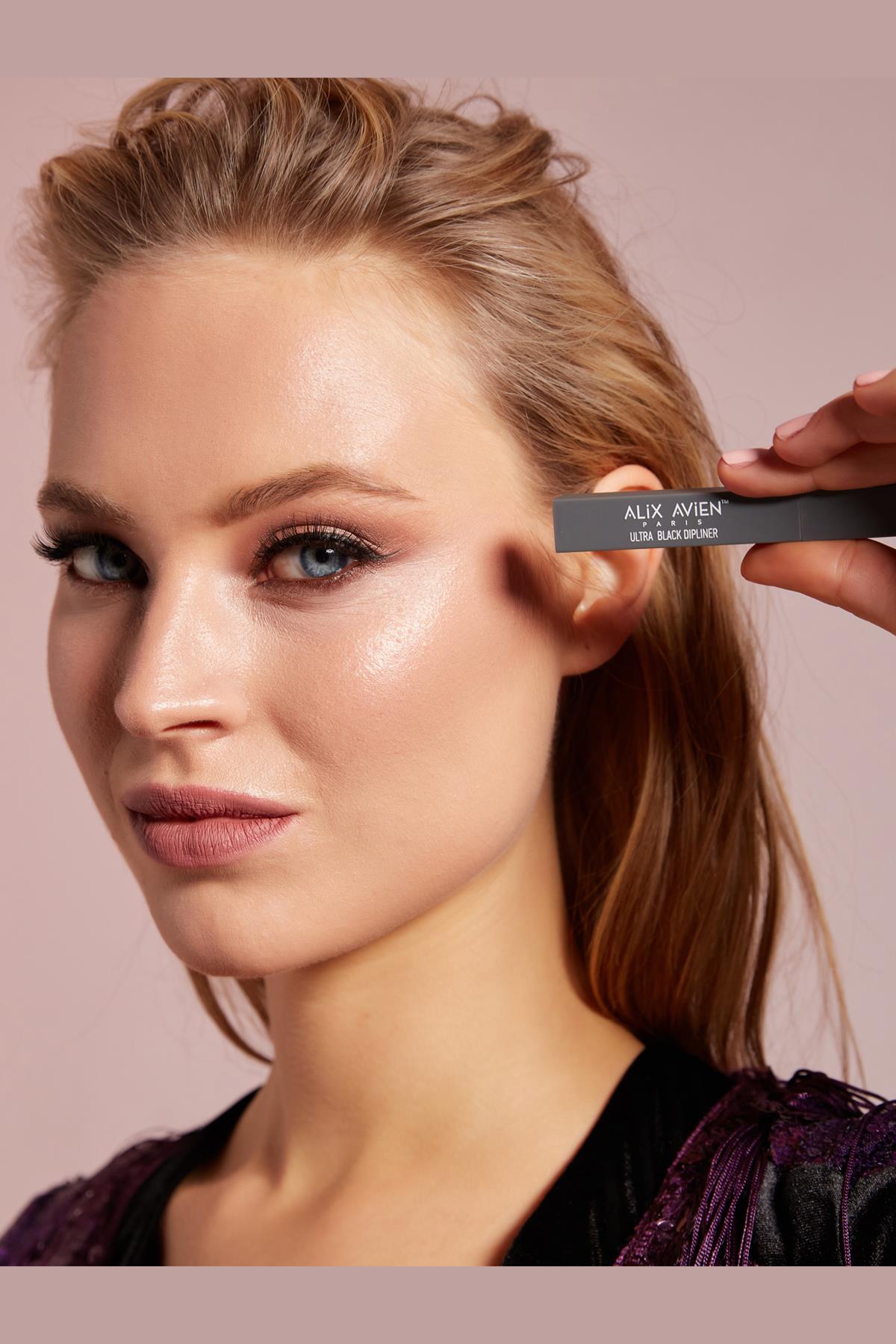 alix-avien-ultra-black-dipliner-7-9ad8.jpg