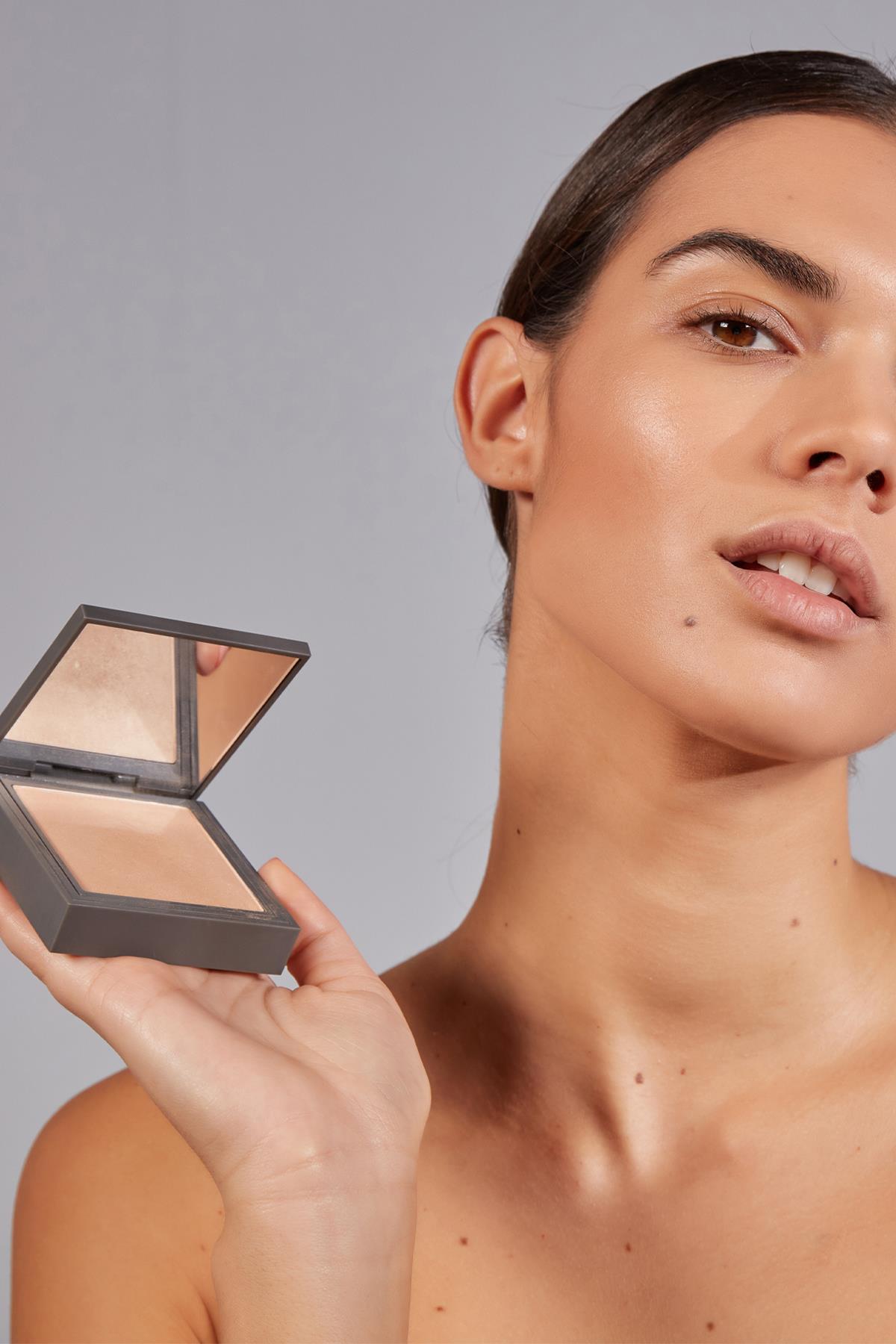Aydınlatıcı - Powder Highlighter Nude