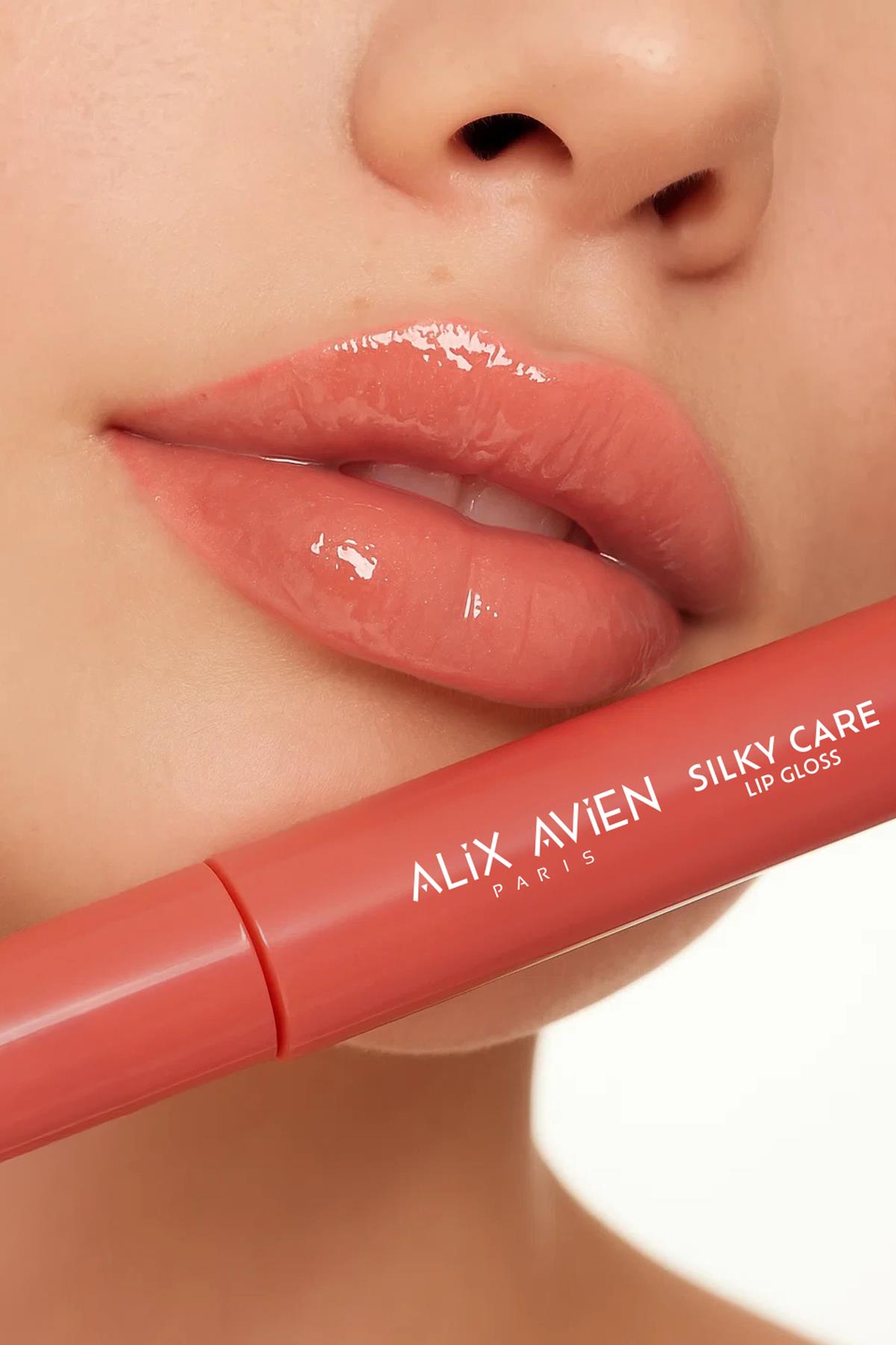 Dolgun Gürünüm ve Nemlendirici Etkili Dudak Parlatıcısı - Silky Care Lipgloss 305 Pink Terracotta