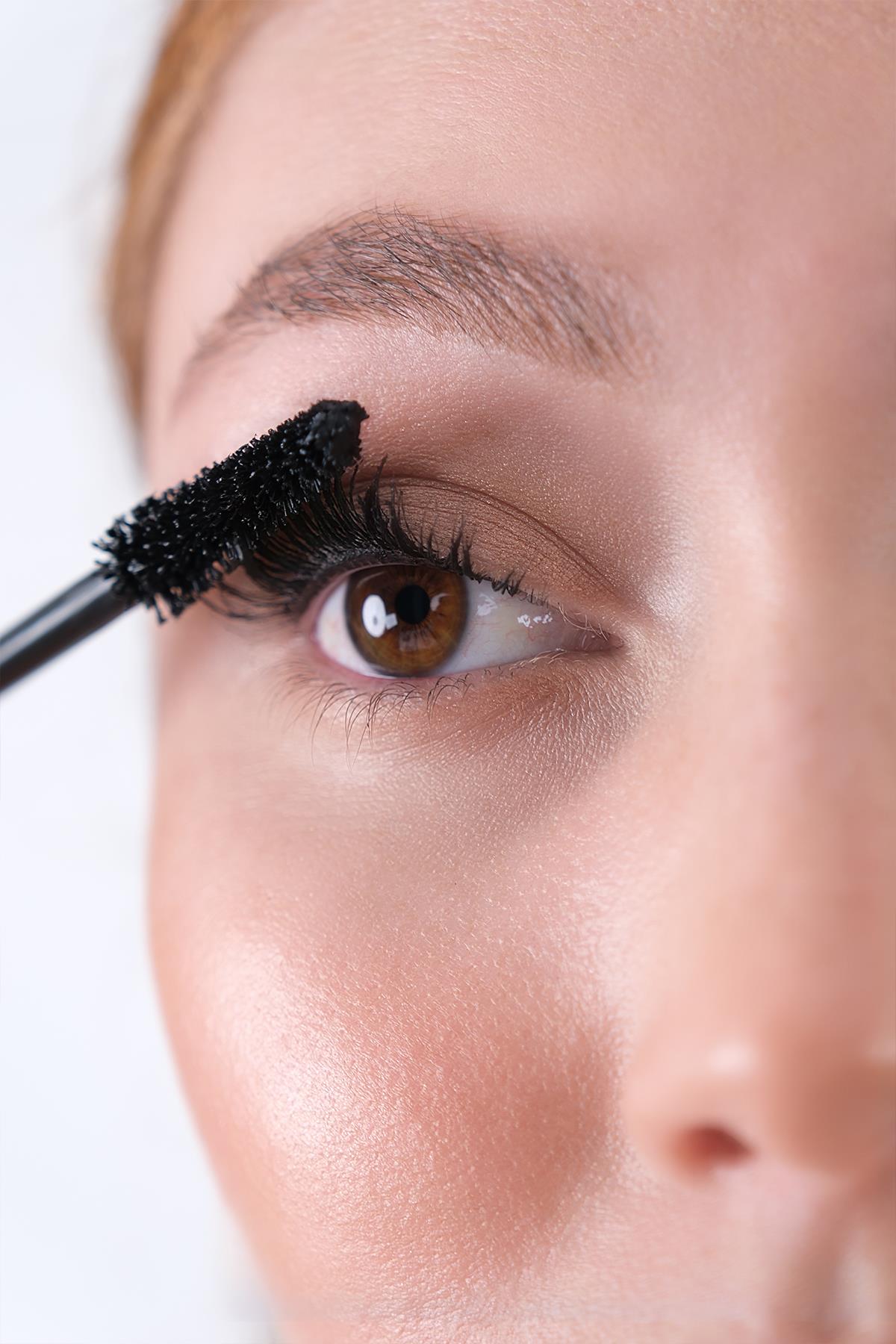 Dolgun Kirpik Etkili Topaklanmayan Kıvrımlar,Ekstra Hacimli Siyah Maskara - Lash Performer Mascara