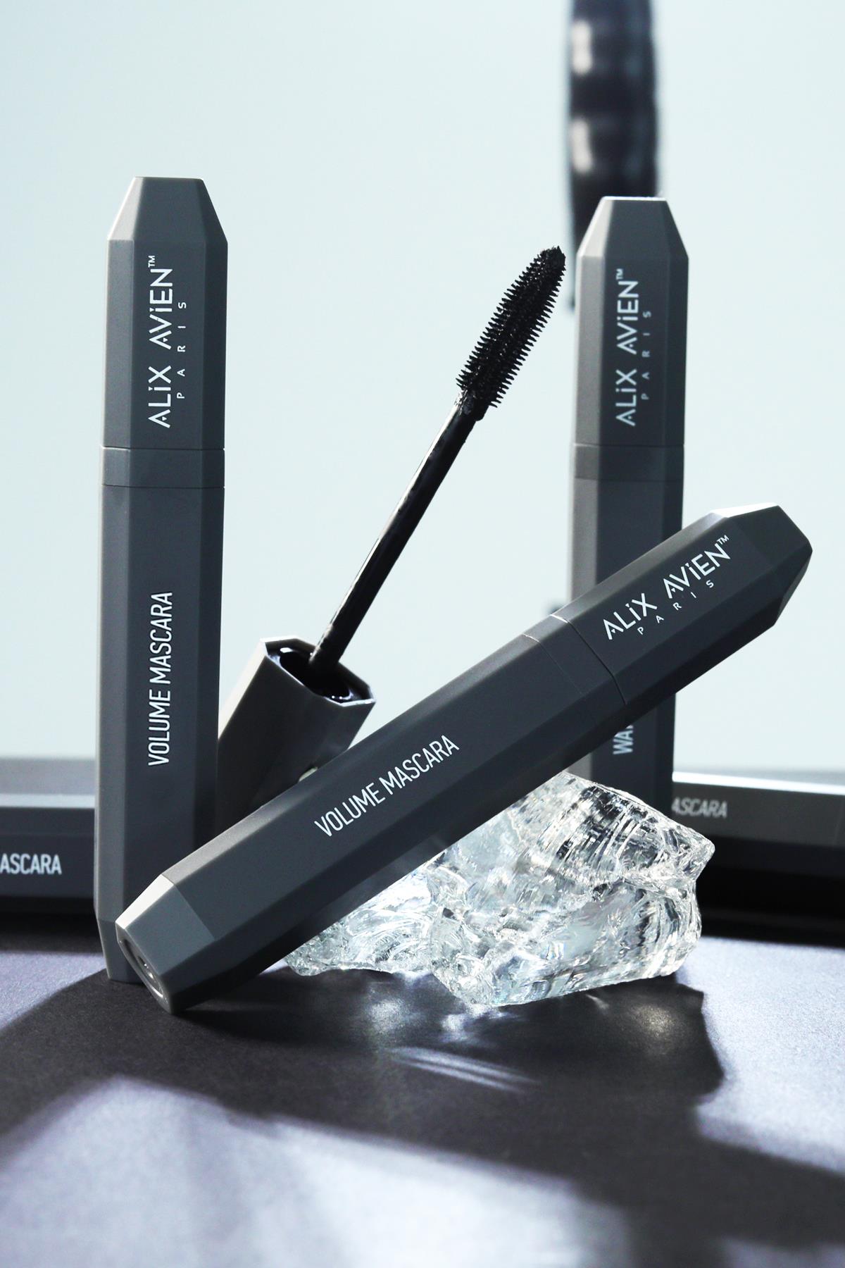 Ekstra Kalıcı, Nemlendirici, Besleyici, Lifting Etkili Hacim Veren Siyah Maskara - Volume Mascara
