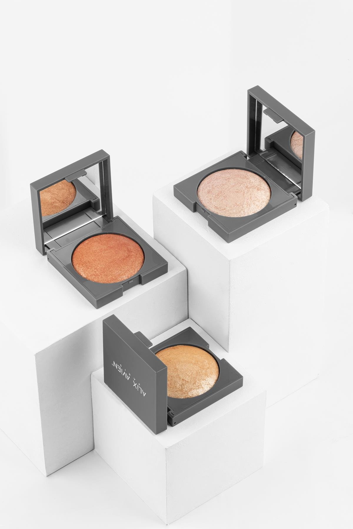 Işıltılı Aydınlatıcı - Baked Highlighter 01 Sparklıng Ivory - 11 g