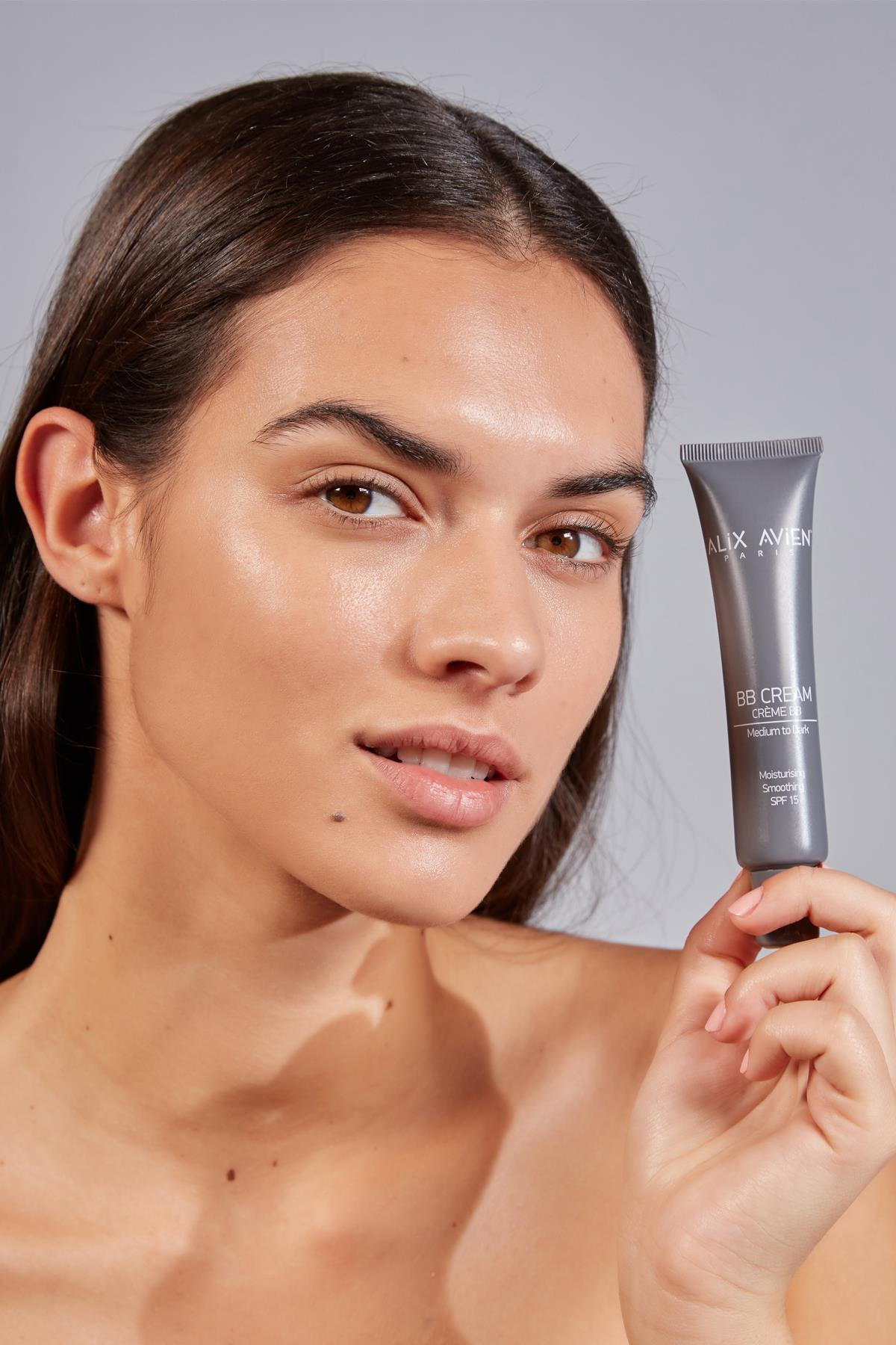 Kapatıcılık, Doğal Parlaklık Sağlayan SPF15 Faktör Nemlendiren BB Krem - BB Cream 30 Medium