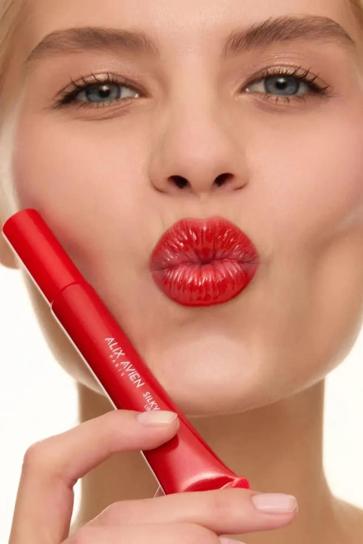 Koruyucu, Dolgunlaştırıcı, Nemlendirici Kırmızı Dudak Parlatıcısı - Silky Care Kılıf ve Lipgloss Set