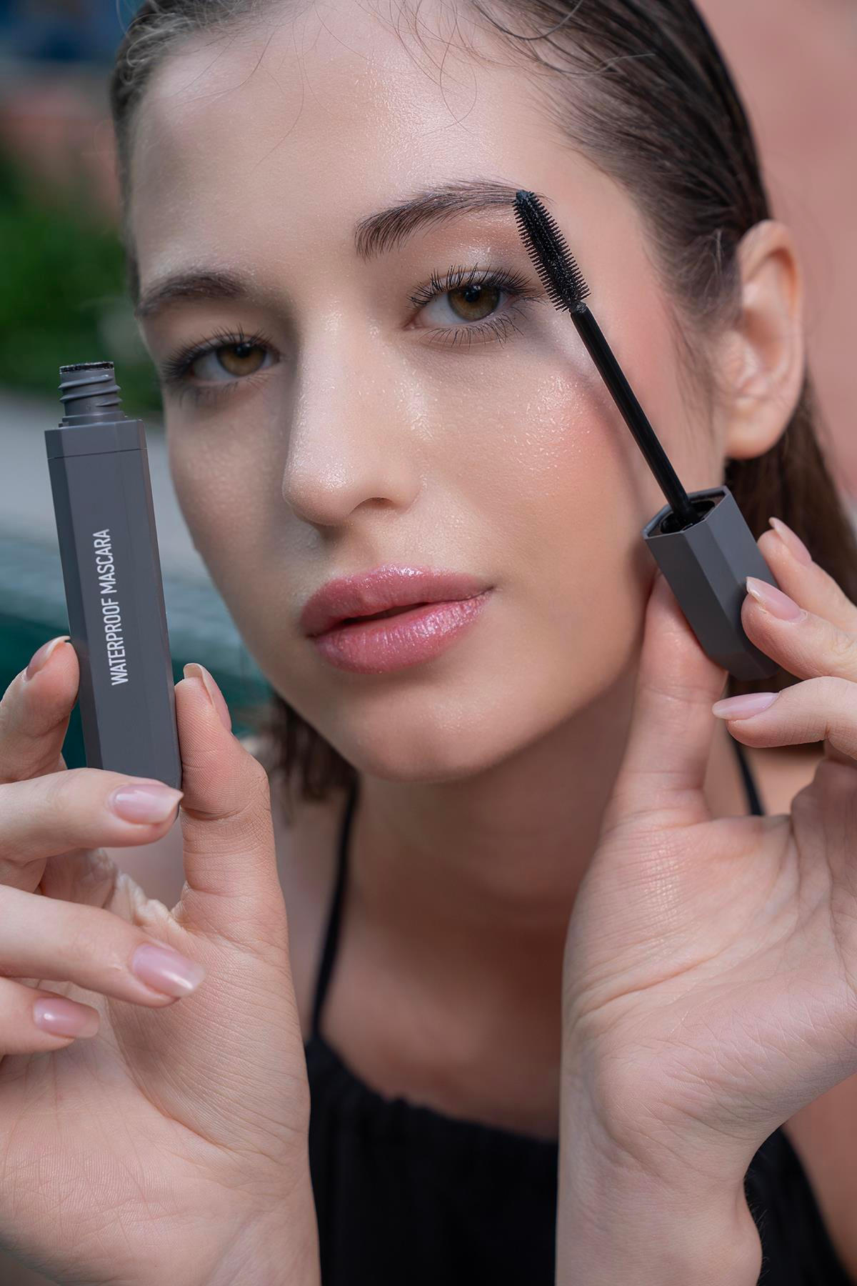 Suya Dayanaklı & Hacim Veren Maskara - Waterproof Mascara