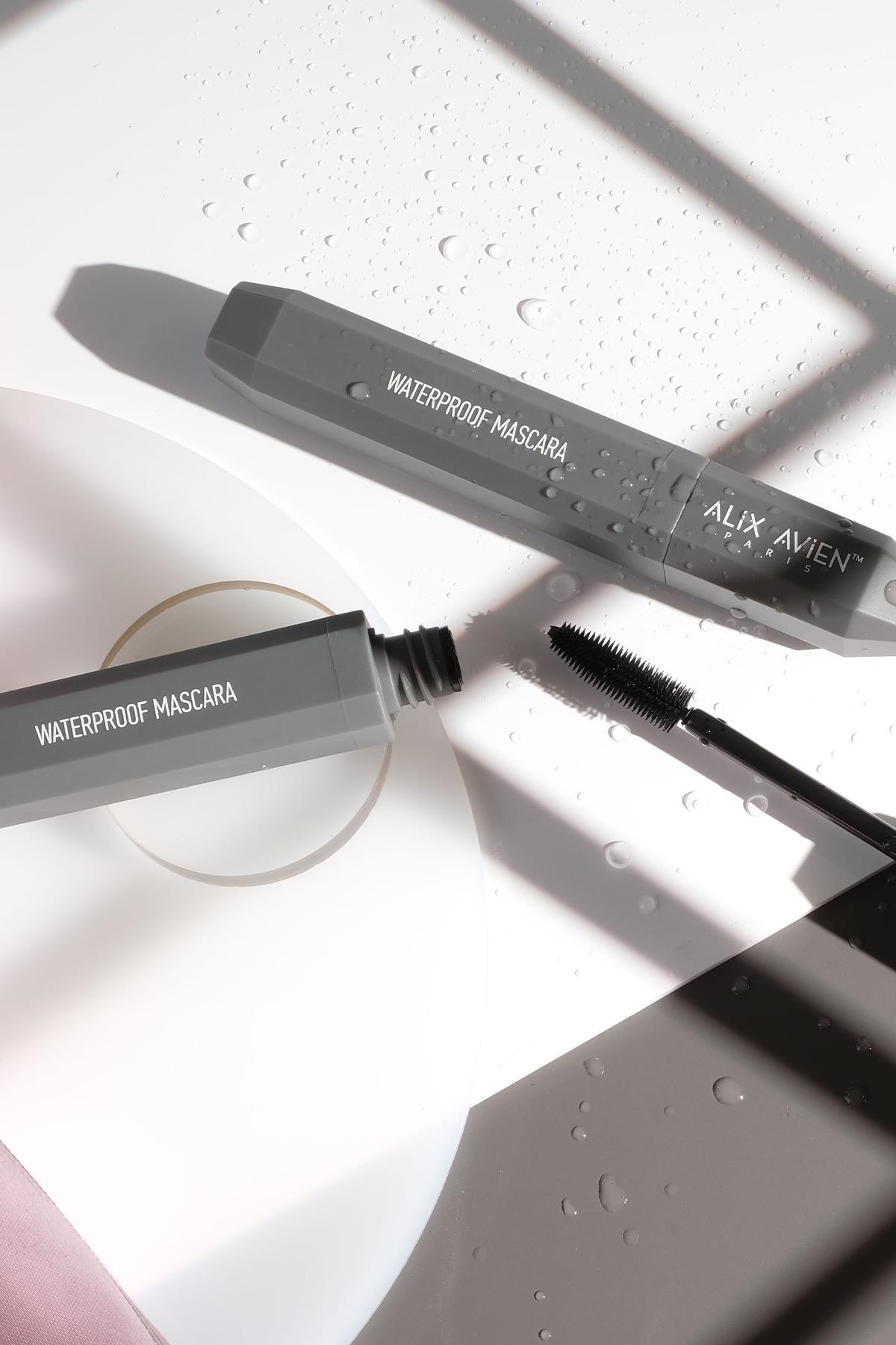 Suya Dayanaklı Yoğun Pigmentasyonlu Hacim Veren Doğal Kıvrımlı Siyah Maskara - Waterproof Mascara