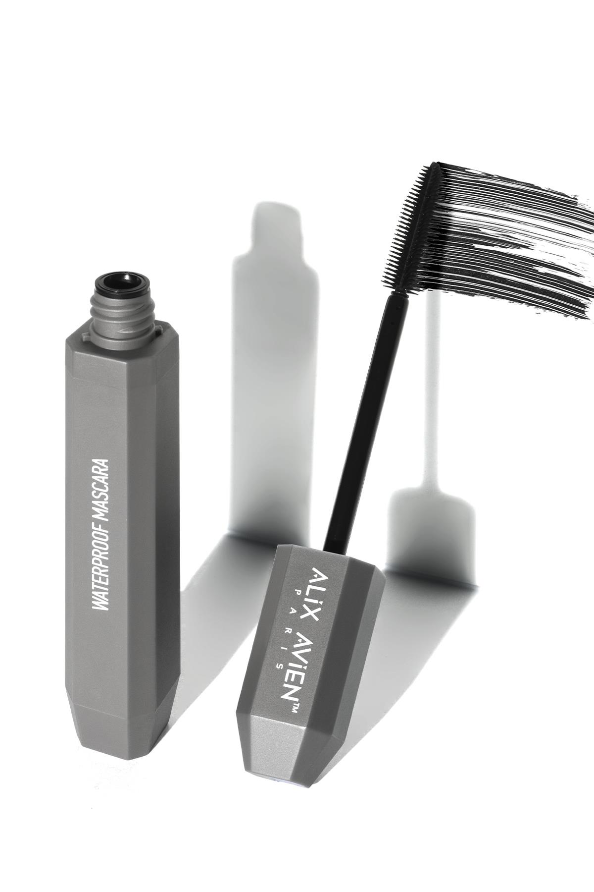 Suya Dayanaklı Yoğun Pigmentasyonlu Hacim Veren Doğal Kıvrımlı Siyah Maskara - Waterproof Mascara