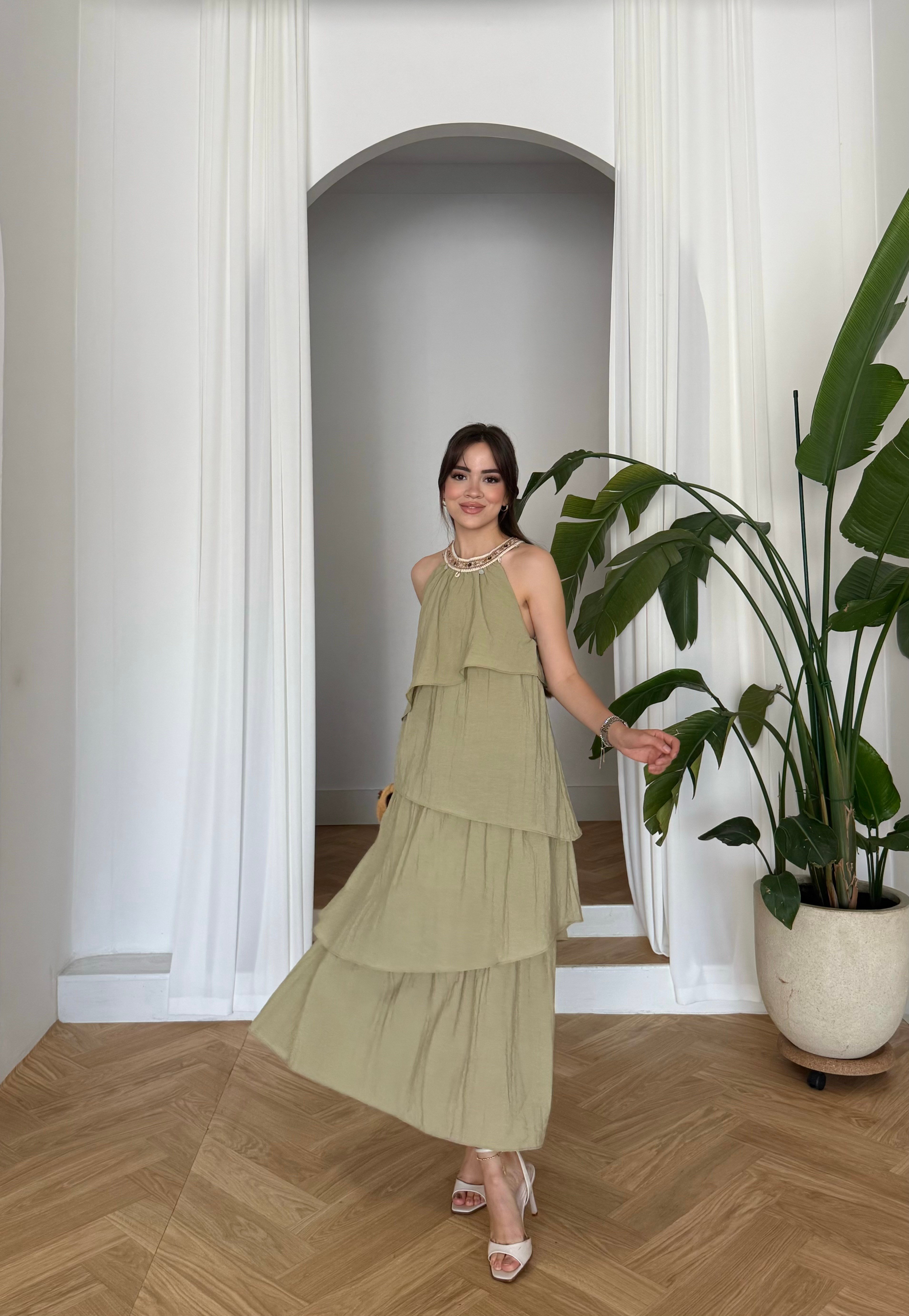 Halter Yaka Fır Fır Elbise