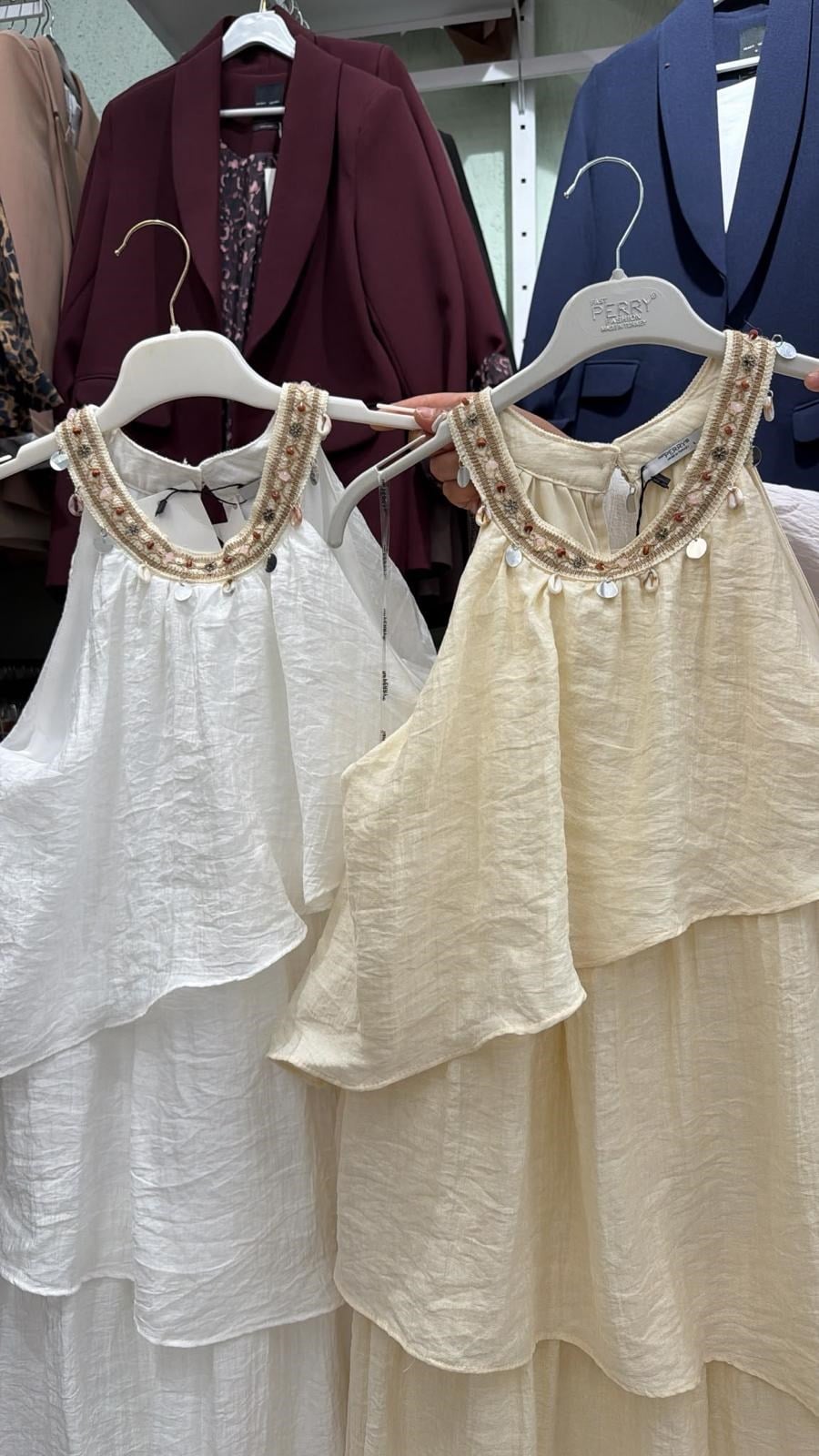 Halter Yaka Fır Fır Elbise