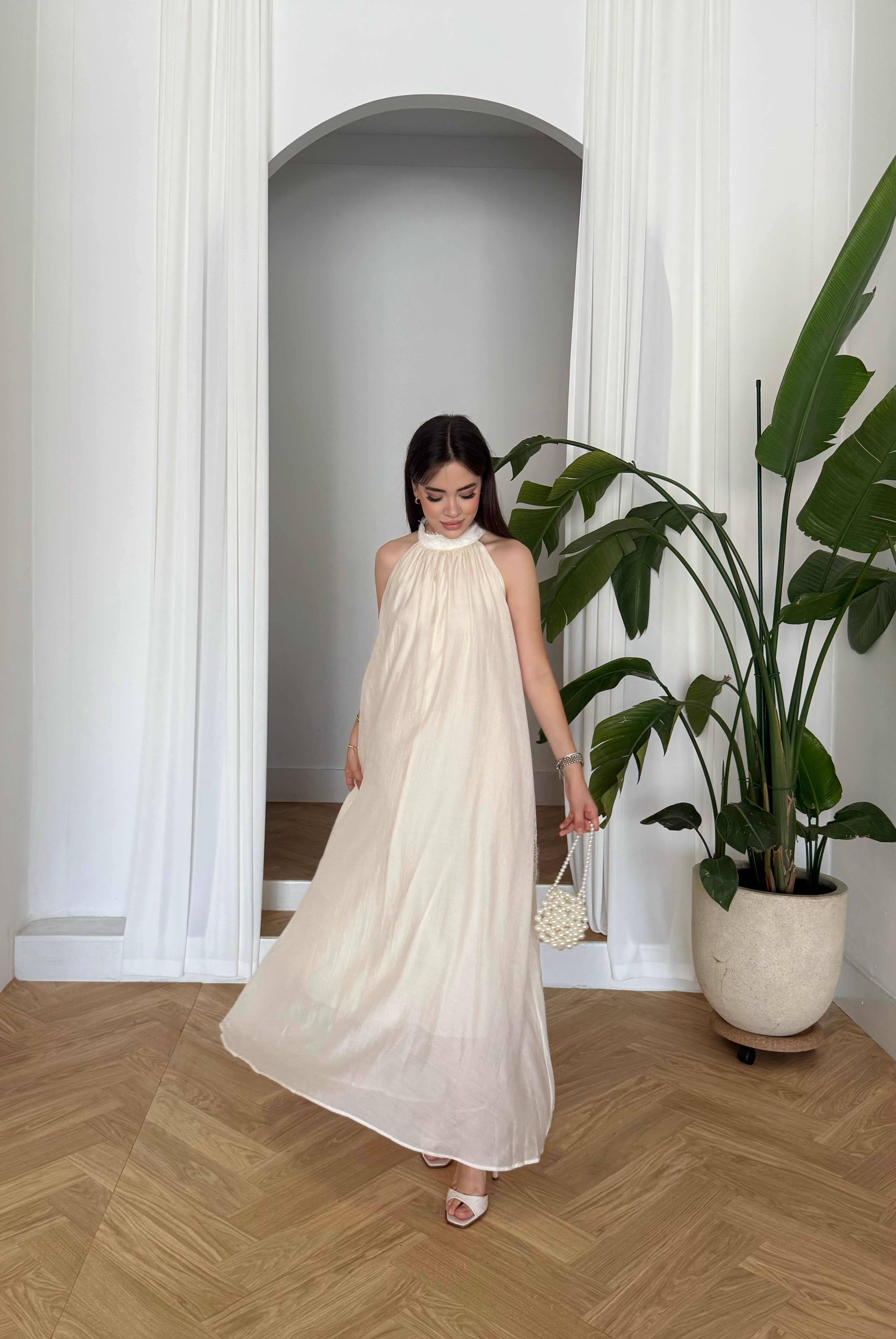 Halter Yaka Oversize Maxi Elbise