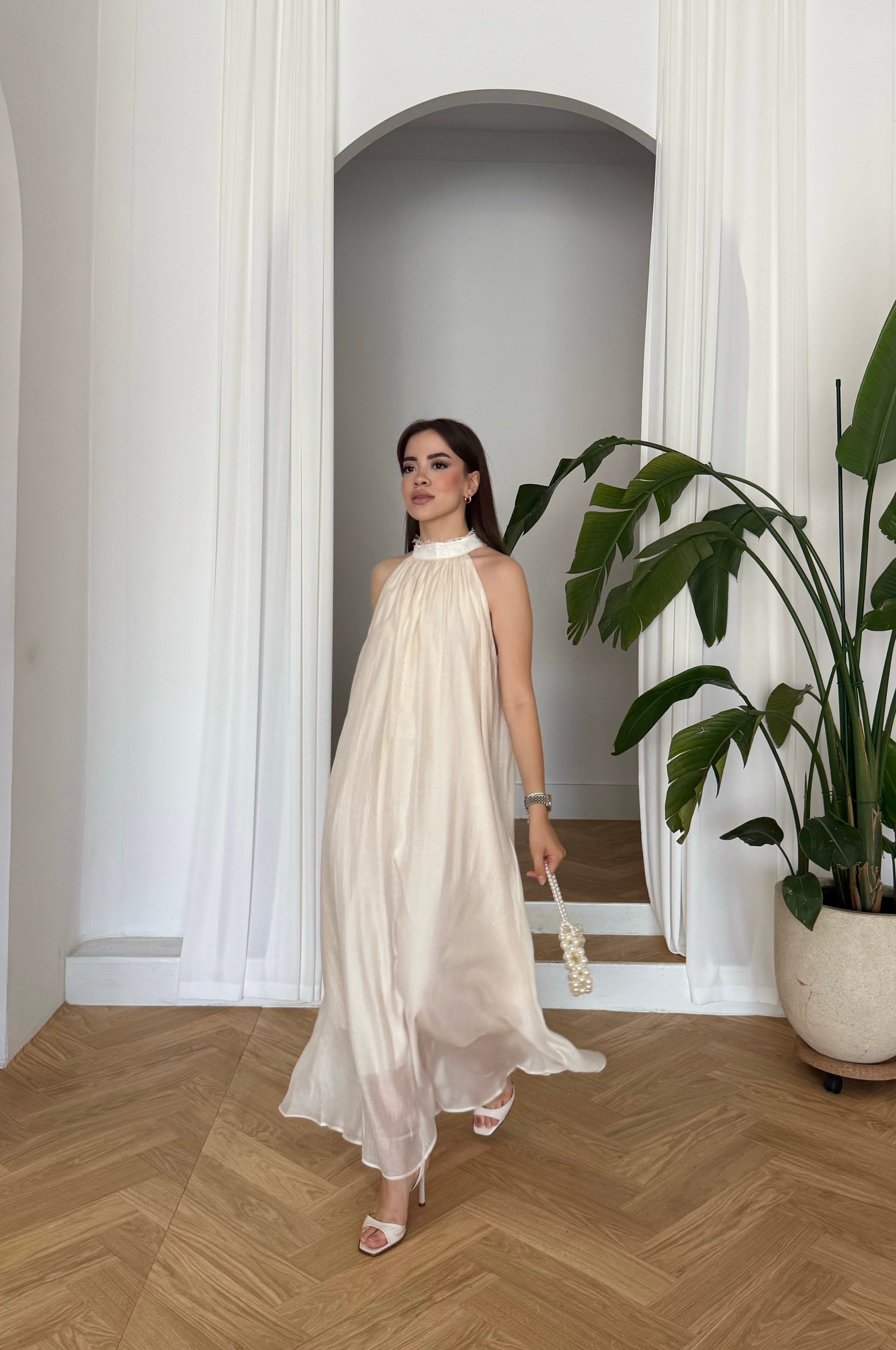 Halter Yaka Oversize Maxi Elbise