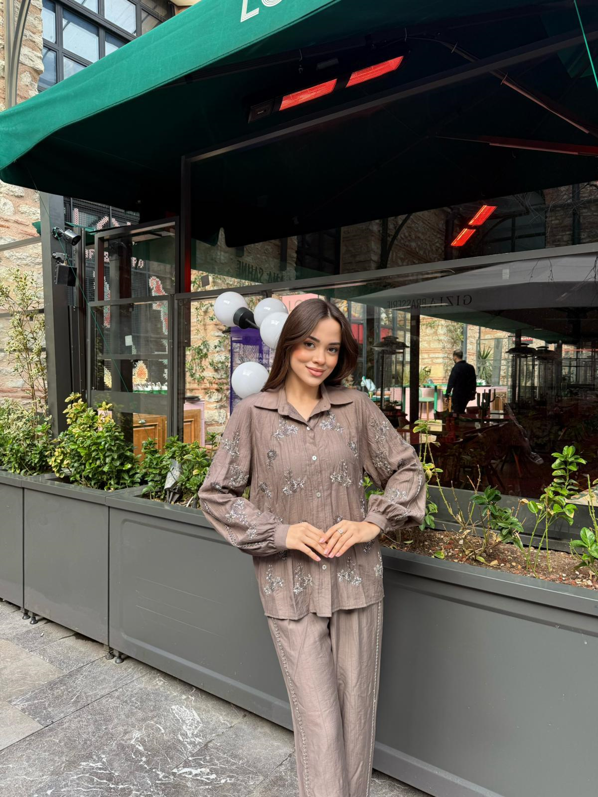 Taş Detay Gömlek Pantolon Takım
