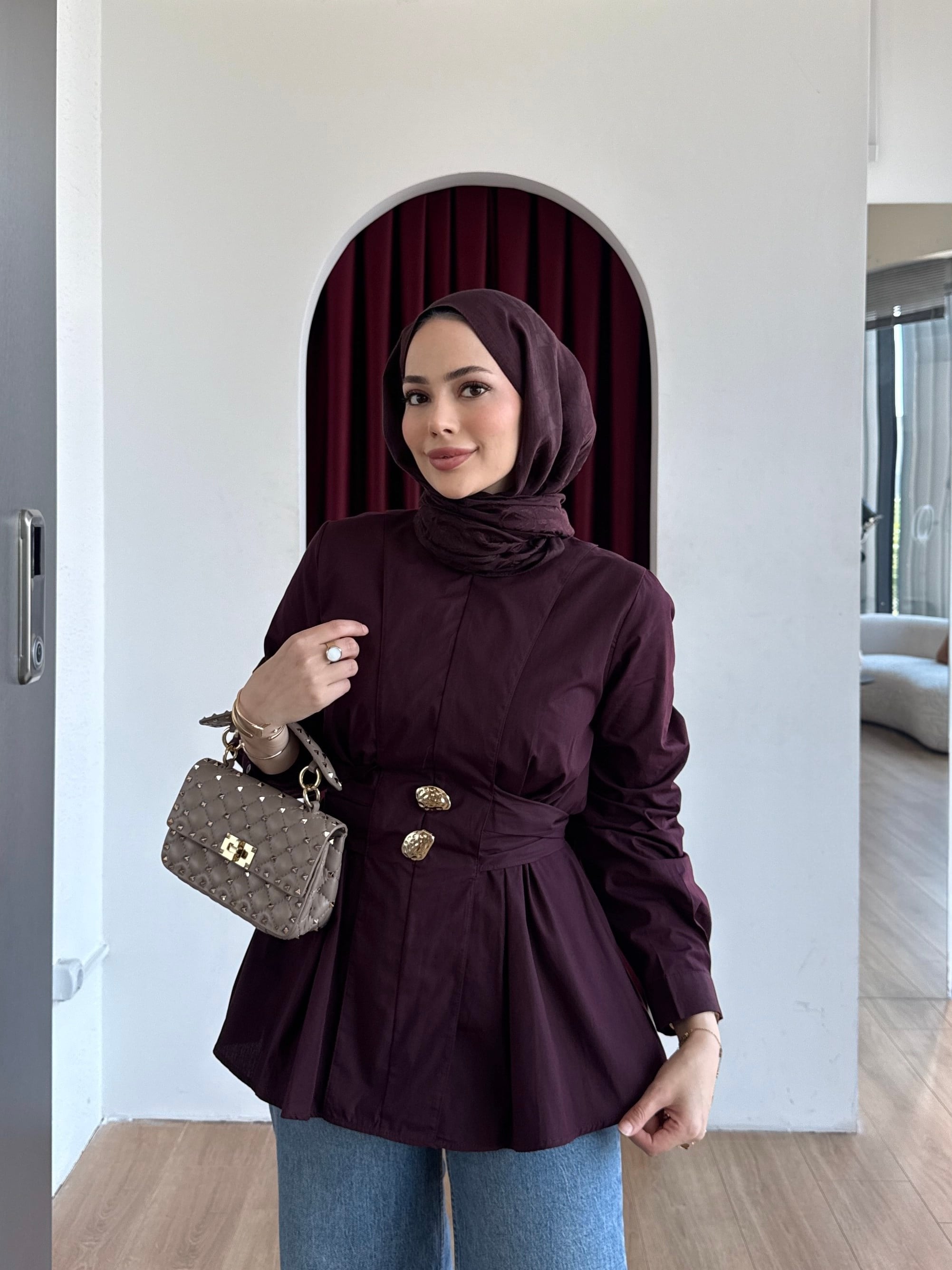 Aksesuarlı Bel Detaylı Gömlek Mürdüm