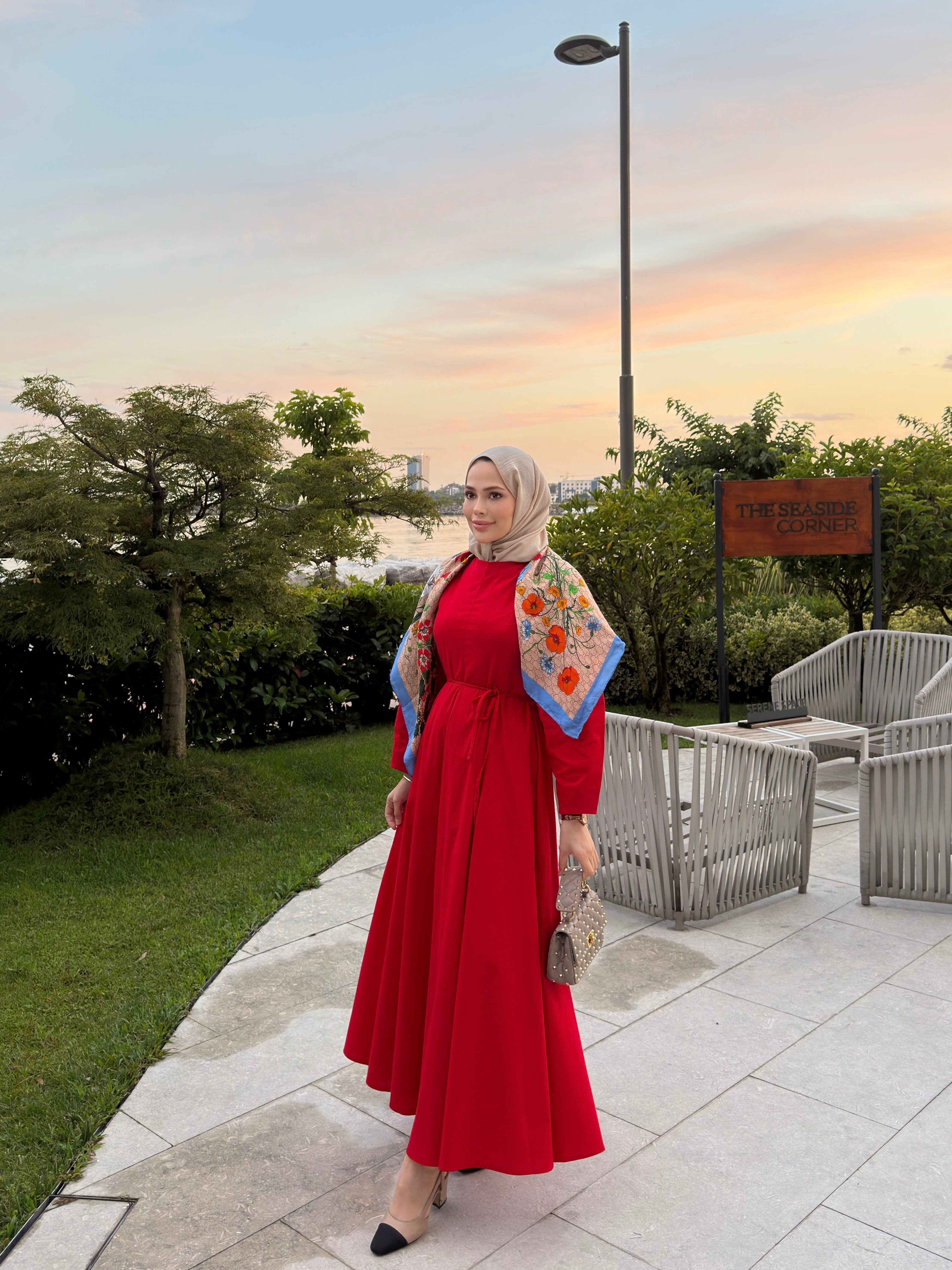 Belden Oturtmalı Kuşaklı Poplin Elbise Kırmızı