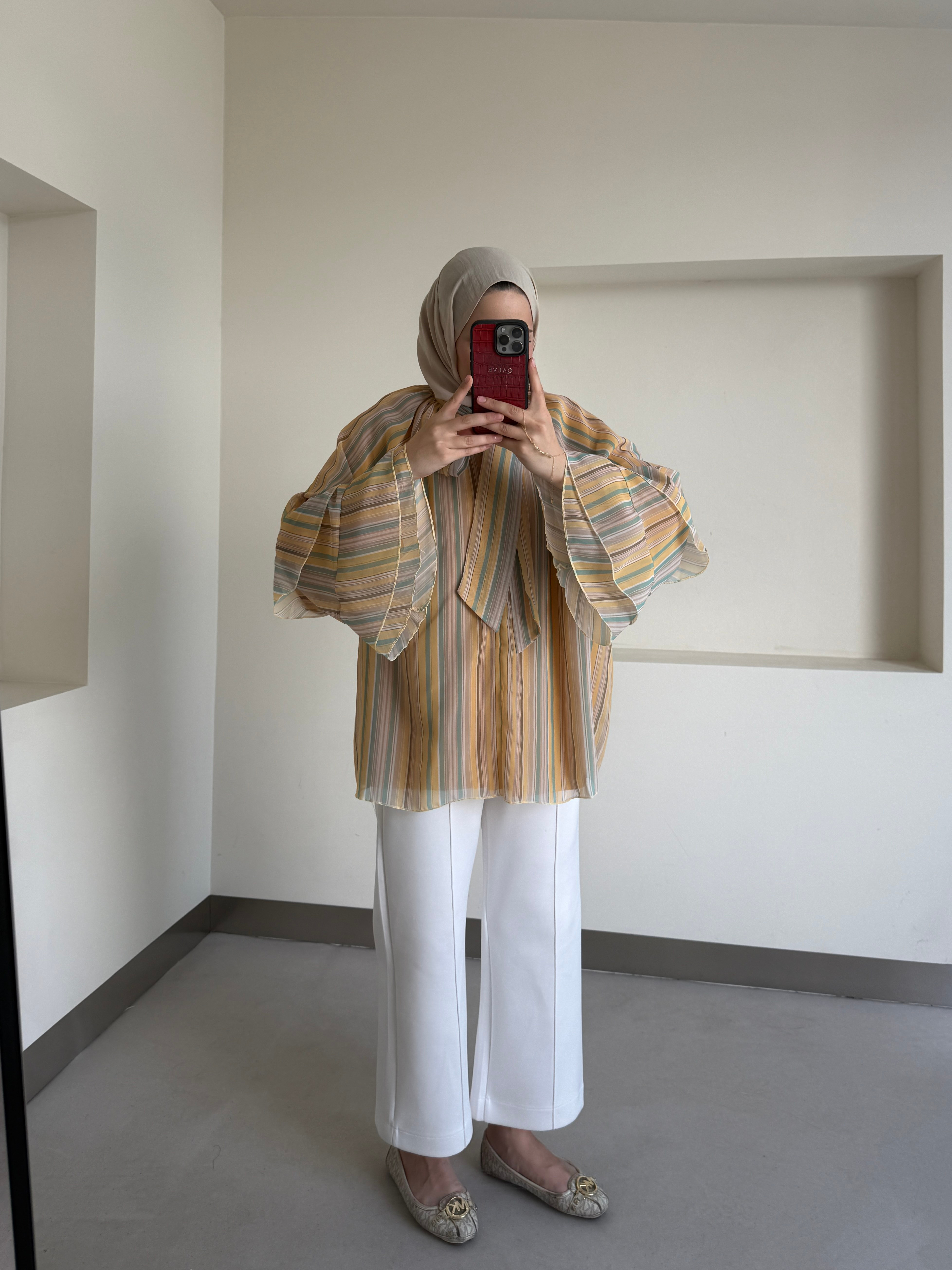 Çizgili Yaka Bağlamalı Şifon Bluz Camel