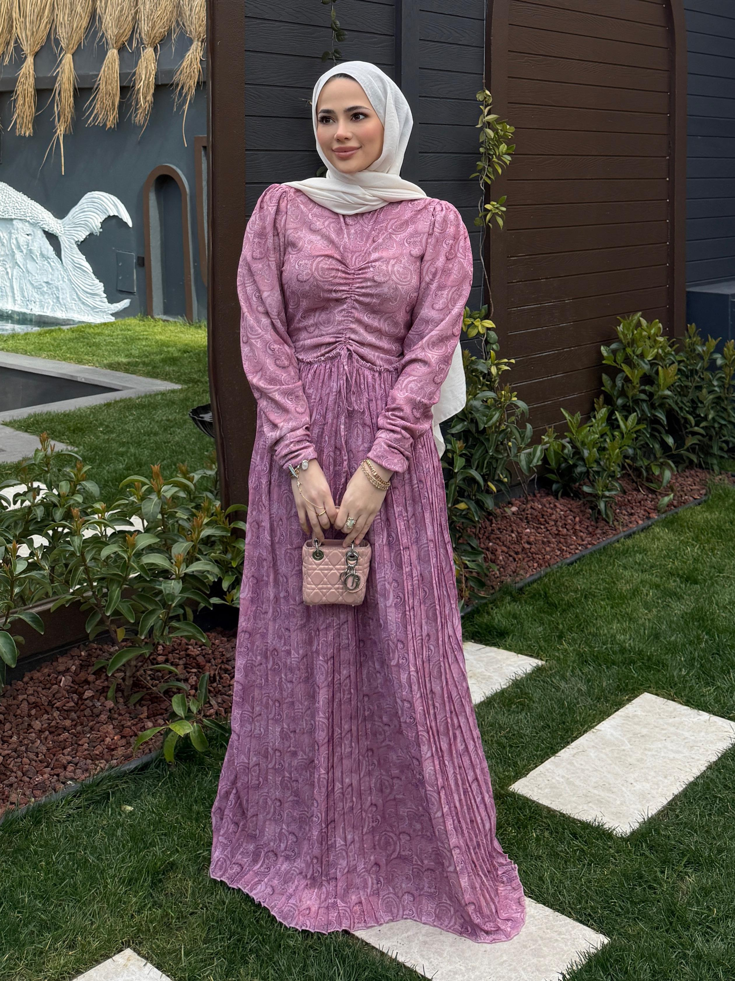 Desenli Piliseli Şifon Elbise Pembe