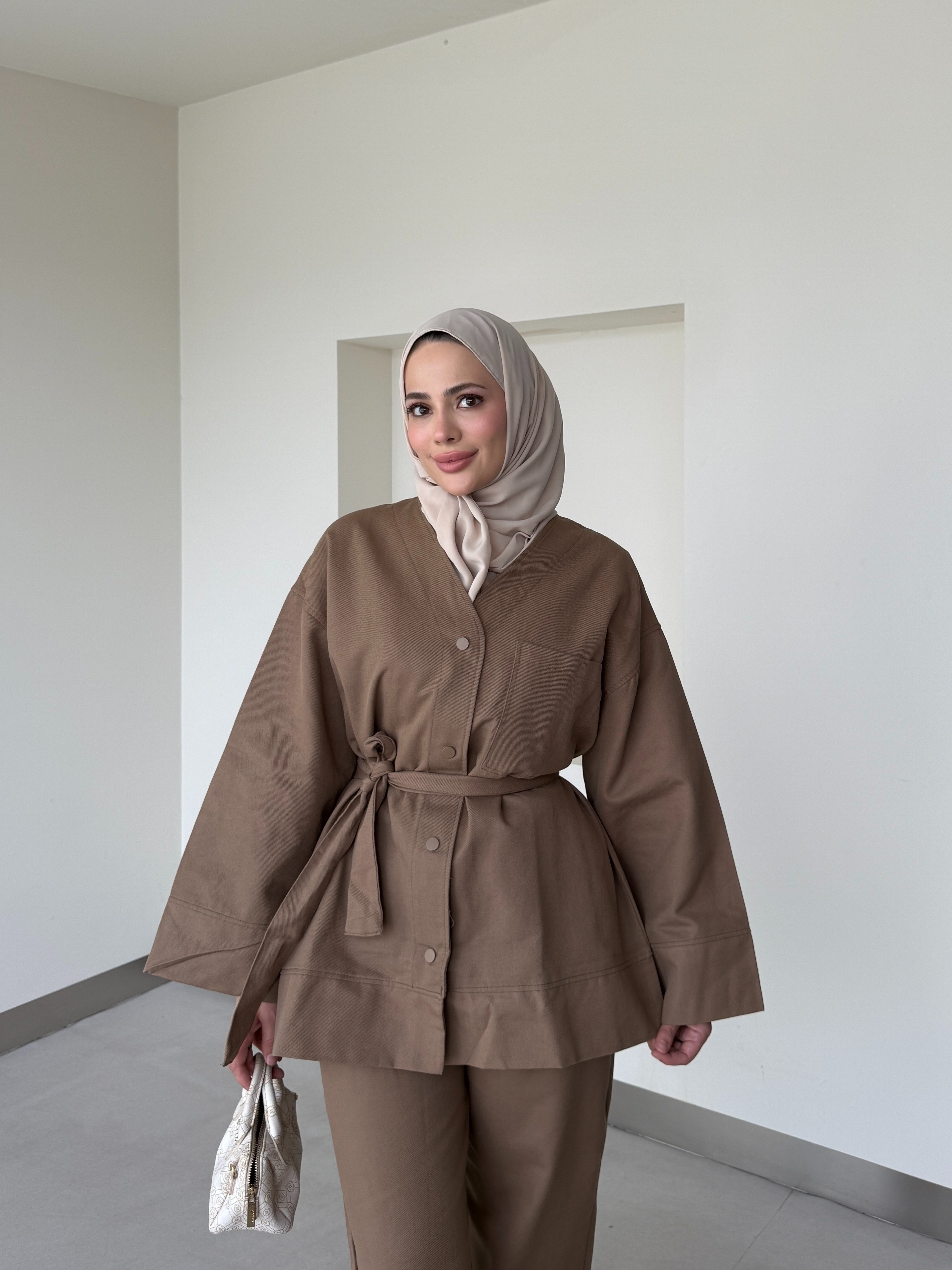 V Yaka Kuşaklı Takım Camel