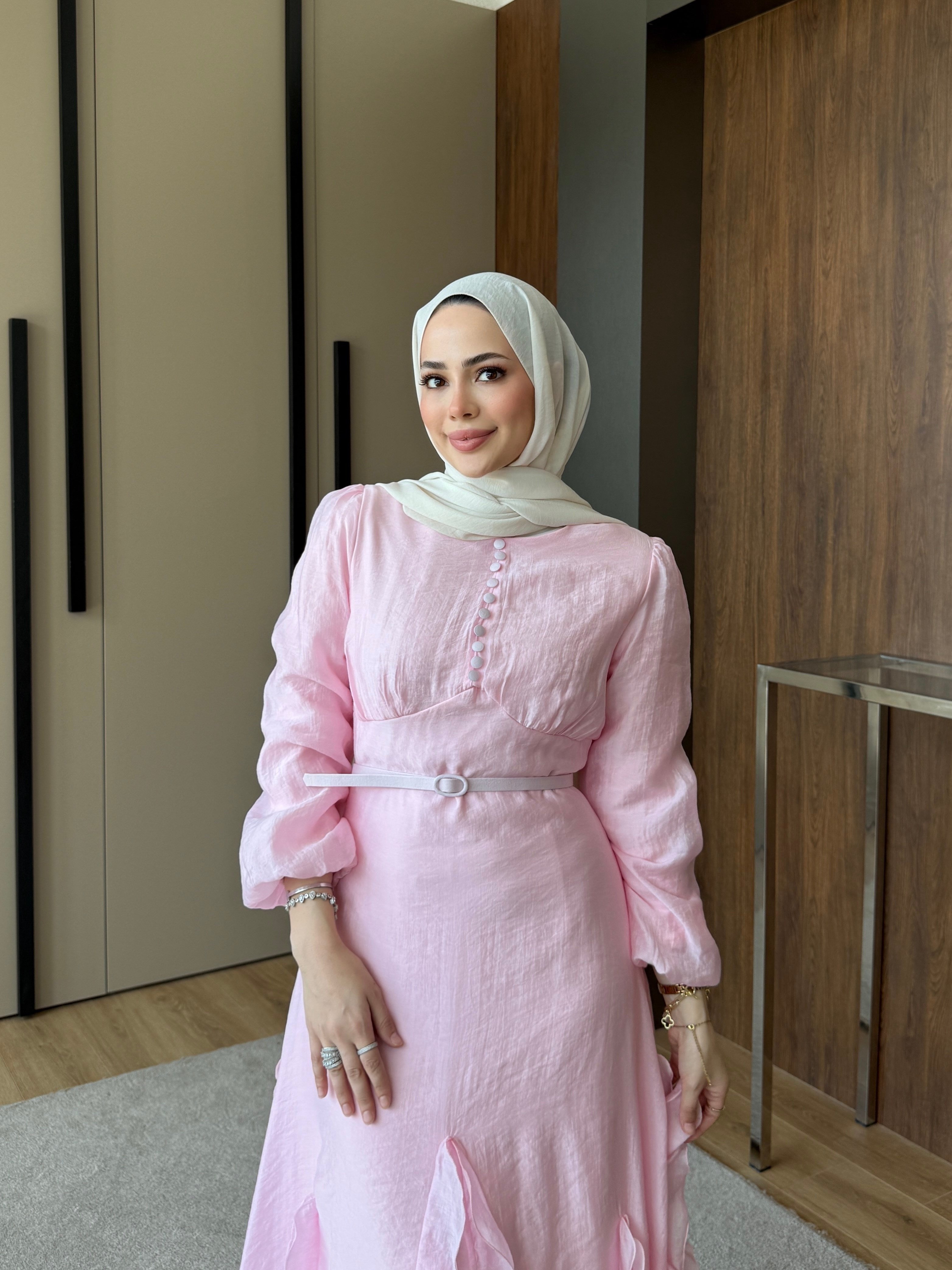 Volanlı Kemerli Elbise Pembe
