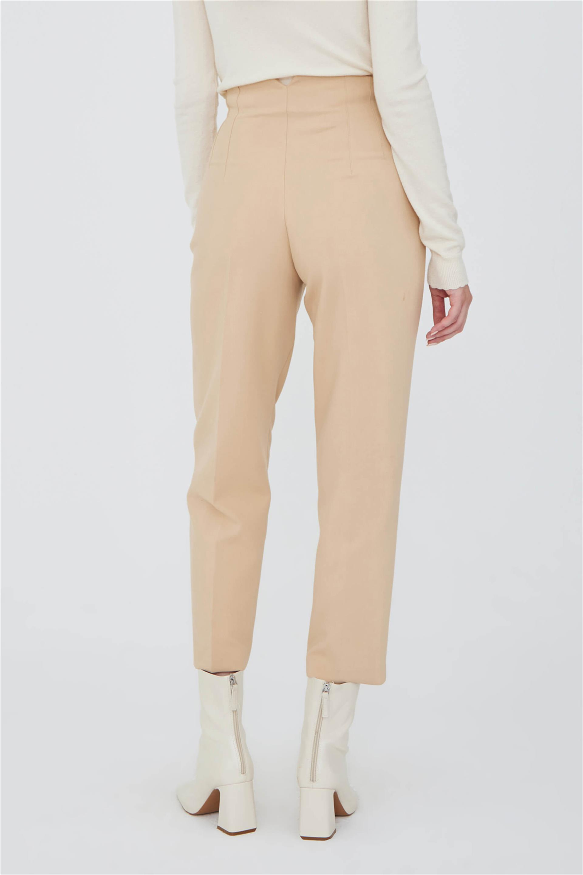 031041 - BG  DART DETAILED WRIST LENGTH PANTS
