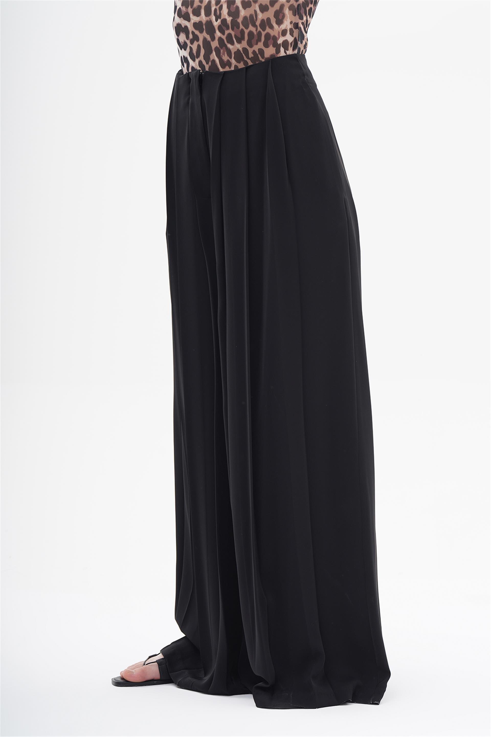 031111 DENSE PLEAT DETAILED PALAZZO PANTS