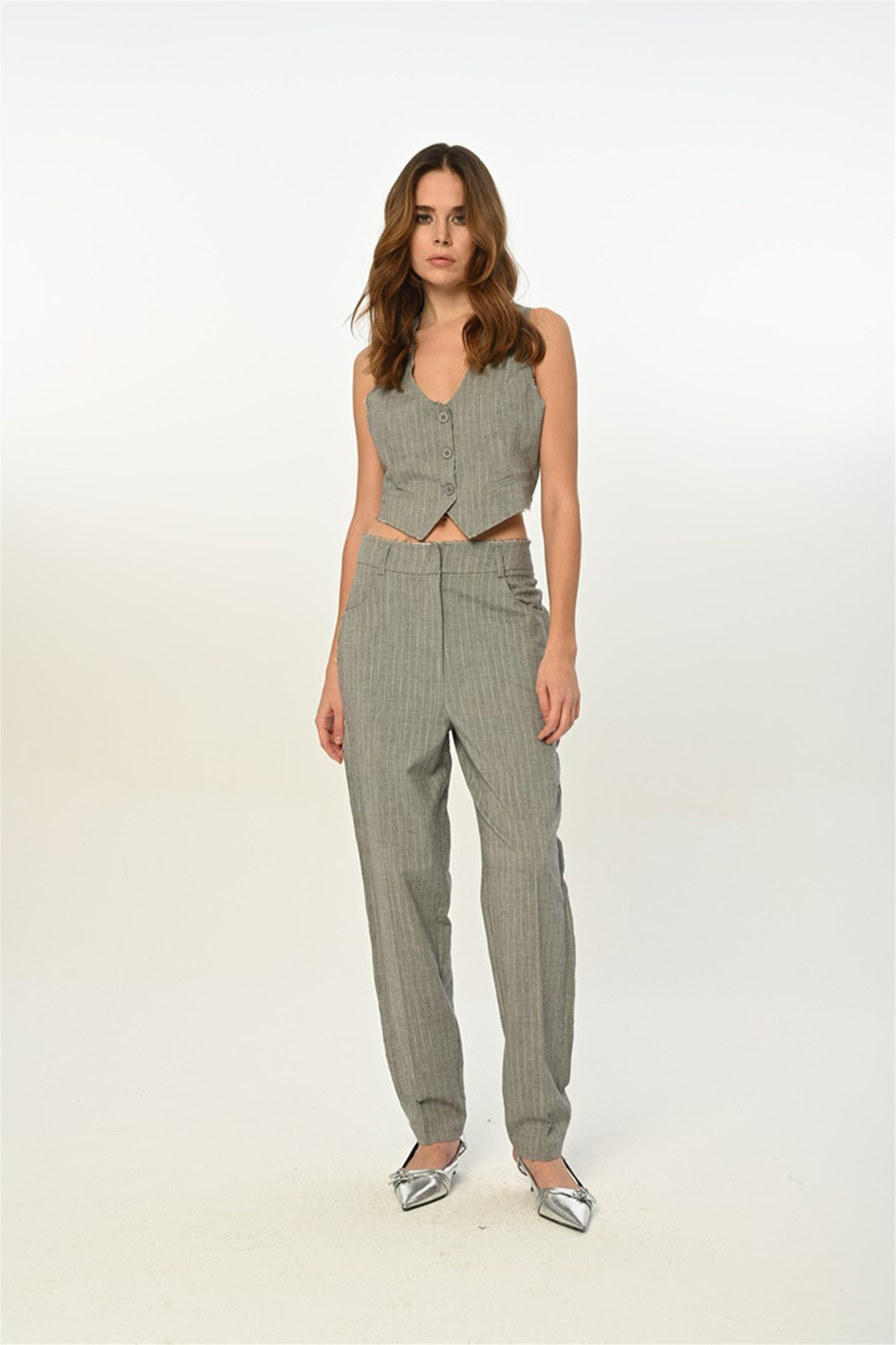 031156 STRIPED PANTS WITH LOW CROTCH AND CUT EDGE