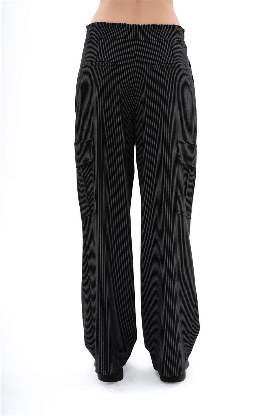 031228 STRIPED PANTS WITH CARGO POCKETS