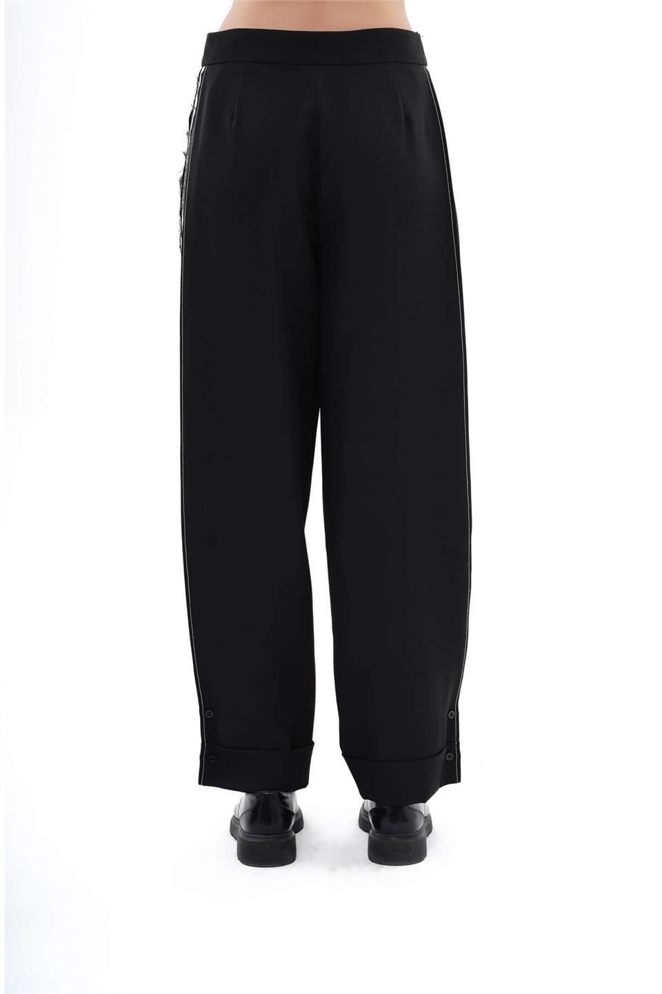 031229  CARROT FIT PANTS WITH CONTRAST STITCHING AND RIBBON DETAIL