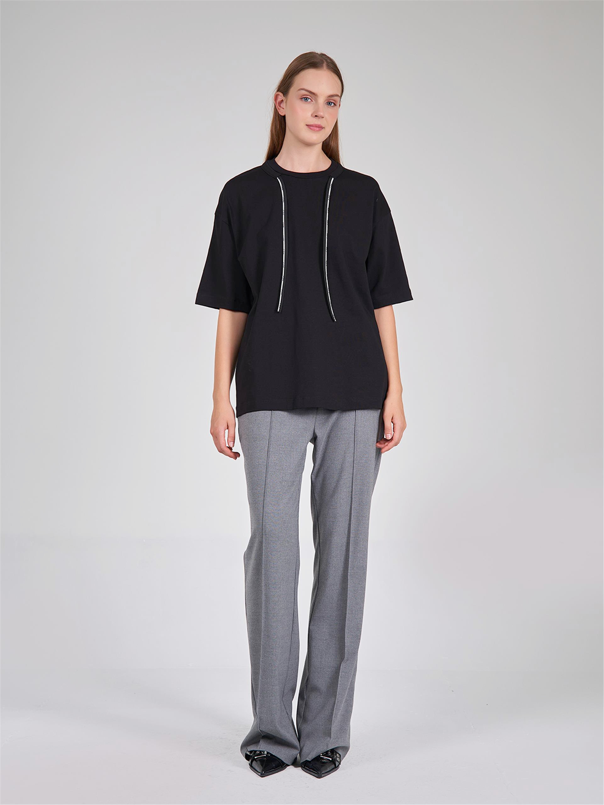 031259 LONG BUSTIER WITH STRAPS AND FLAP POCKETS