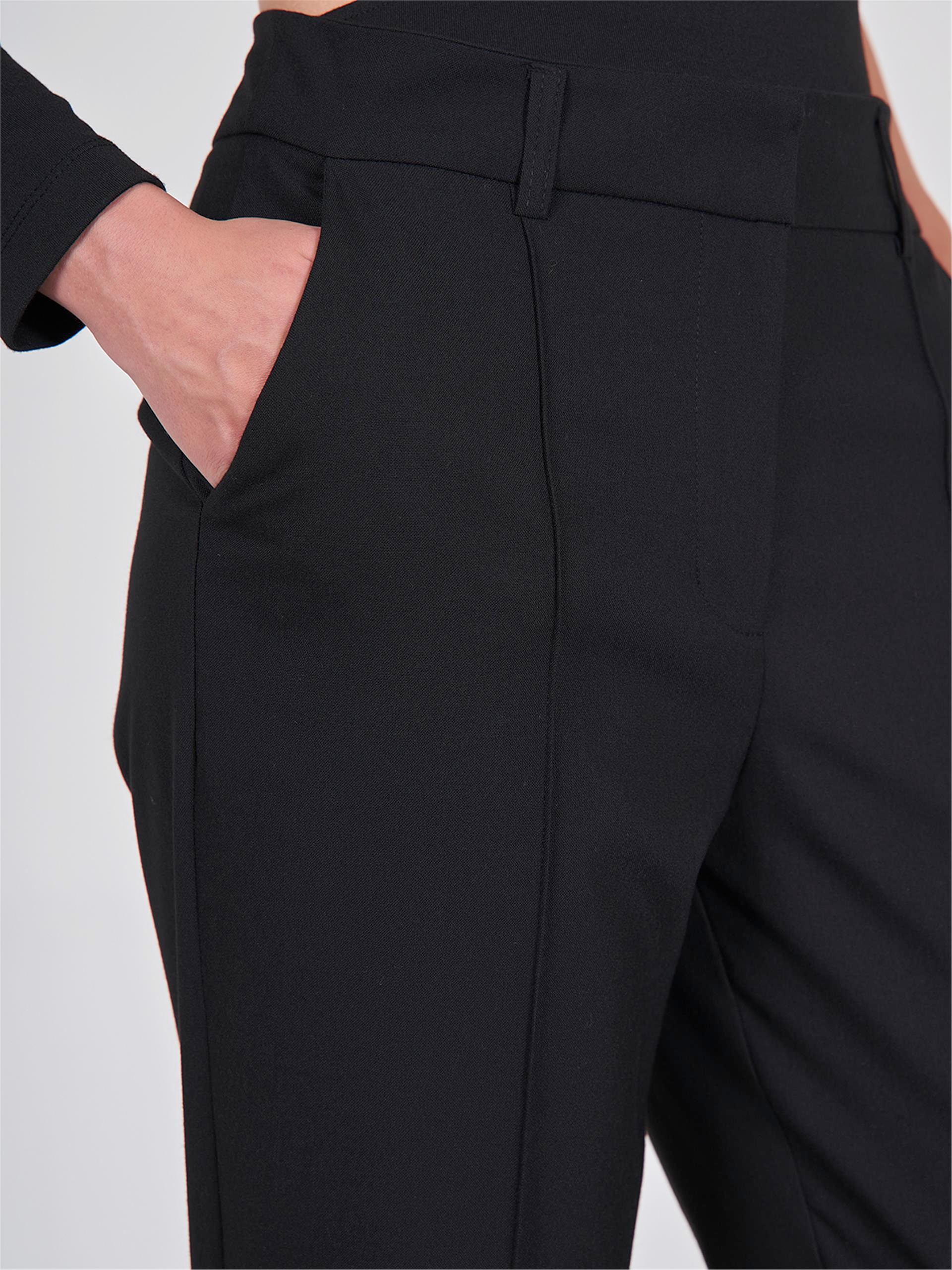 031259 LONG BUSTIER WITH STRAPS AND FLAP POCKETS