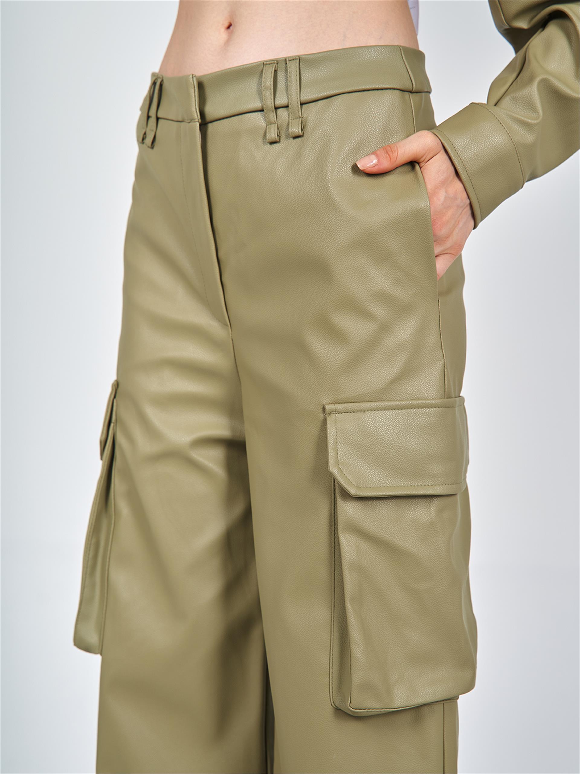 031264 PU - LEATHER CARGO PANTS WITH BIG POCKETS 031250