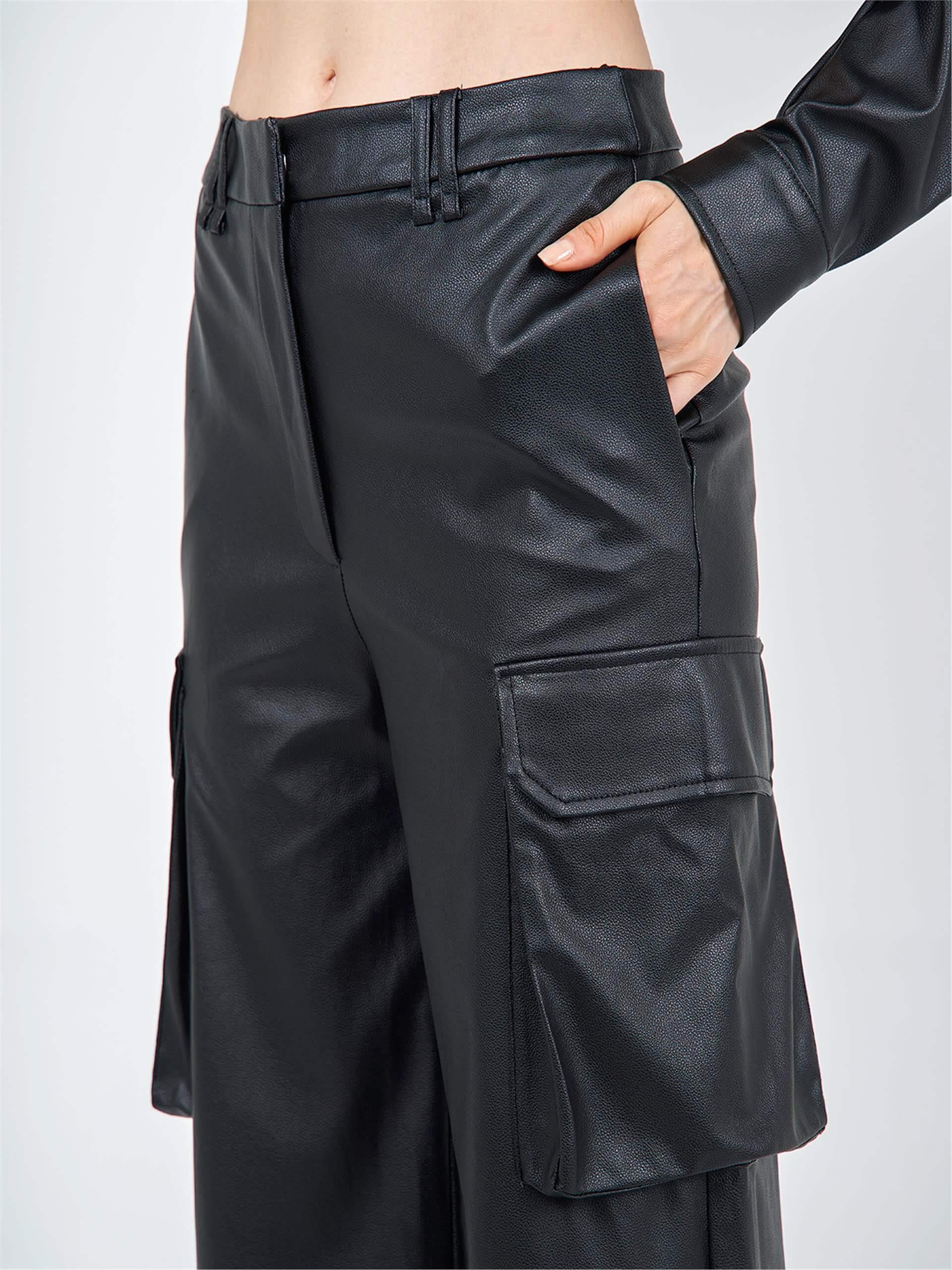 031264 PU - LEATHER CARGO PANTS WITH BIG POCKETS 031250