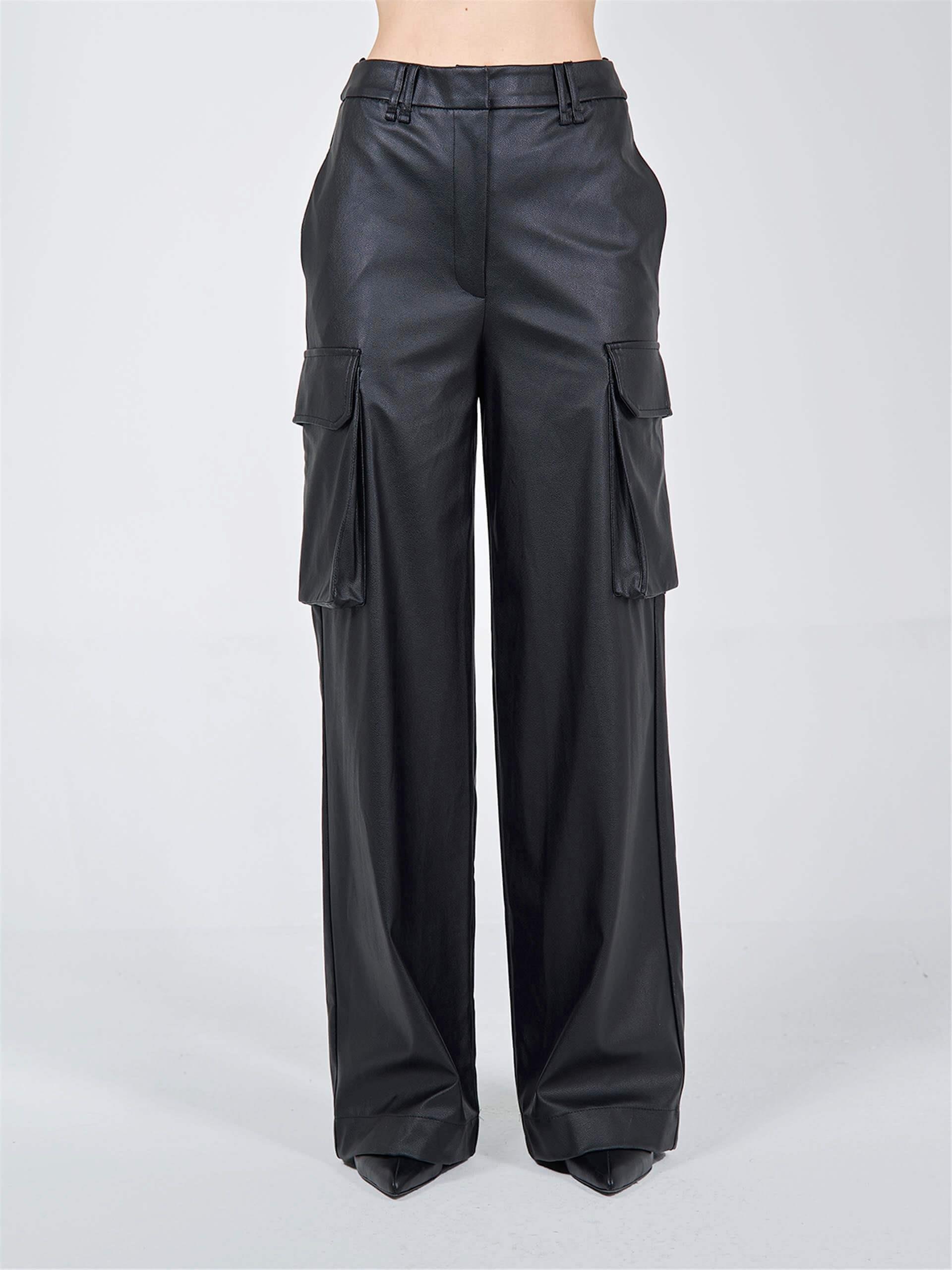 031264 PU - LEATHER CARGO PANTS WITH BIG POCKETS 031250