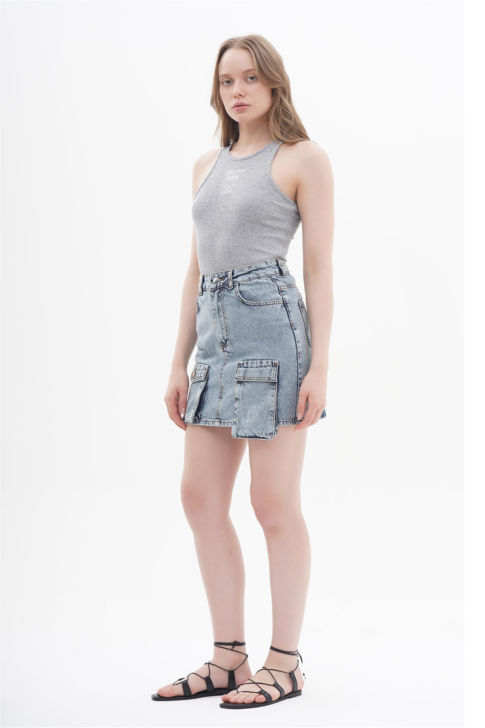 040826 AN-32 MINI DENIM SKIRT WITH BIG AND DROPPED PATCH POCKET