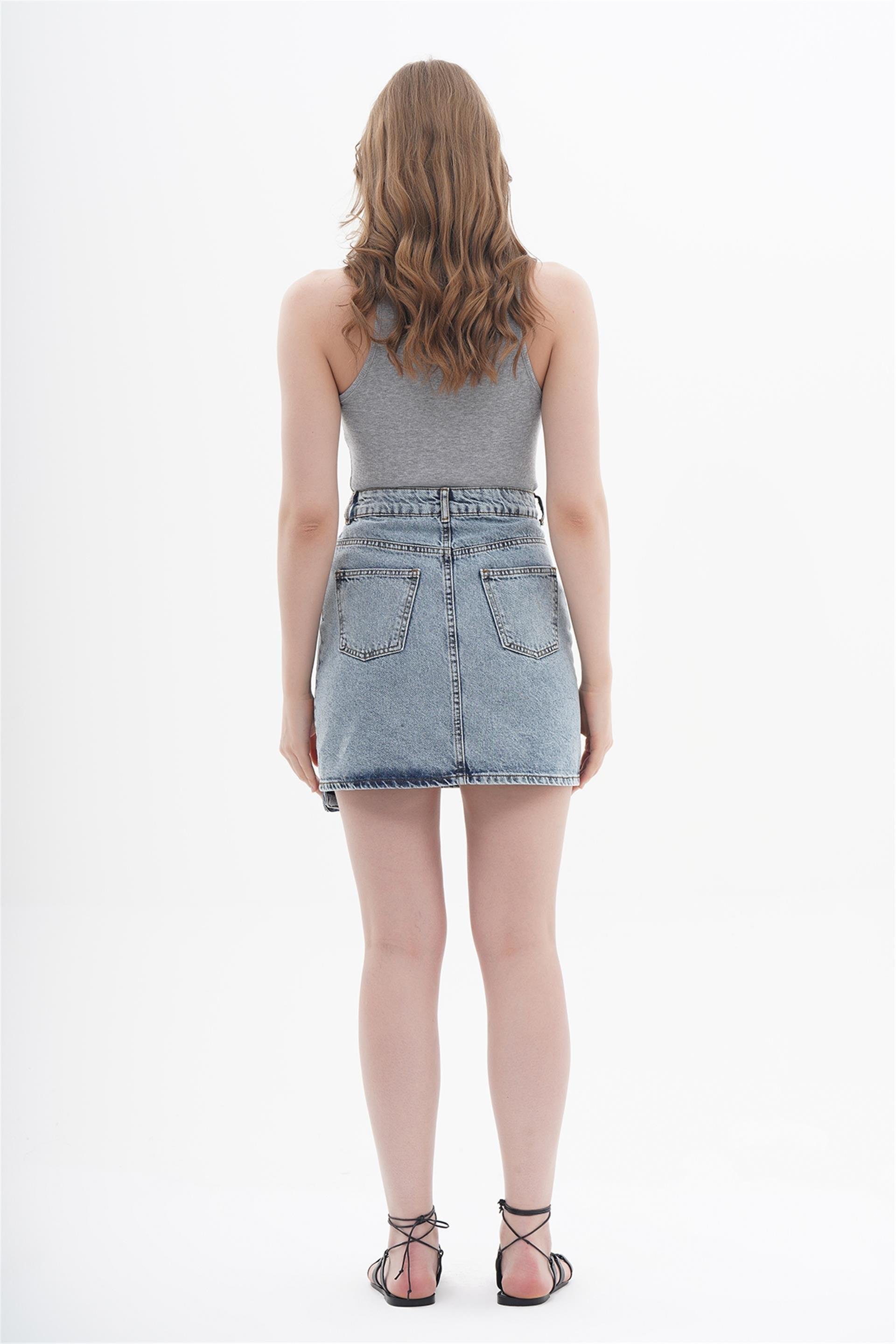 040826 AN-32 MINI DENIM SKIRT WITH BIG AND DROPPED PATCH POCKET