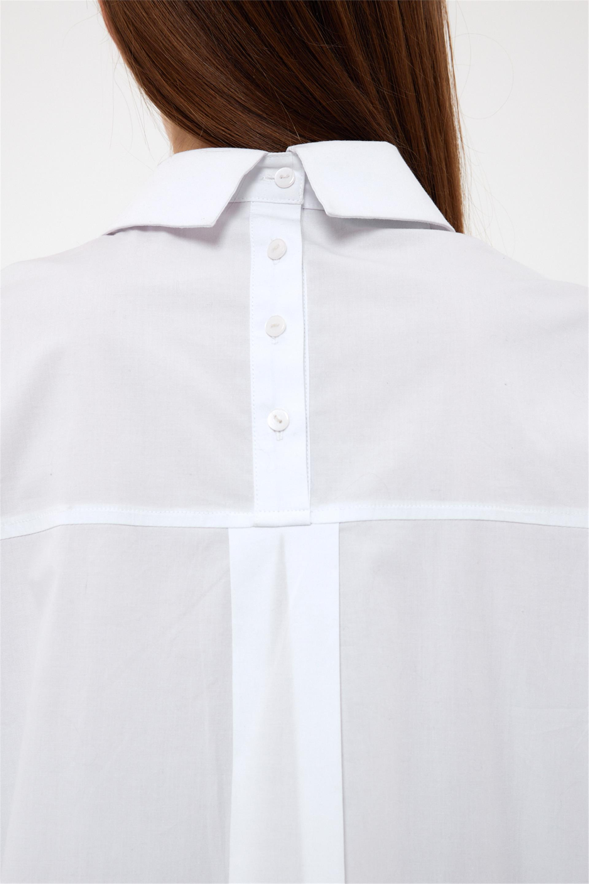 080506 OVERSIZED SHIRT WITH BACK BUTTON