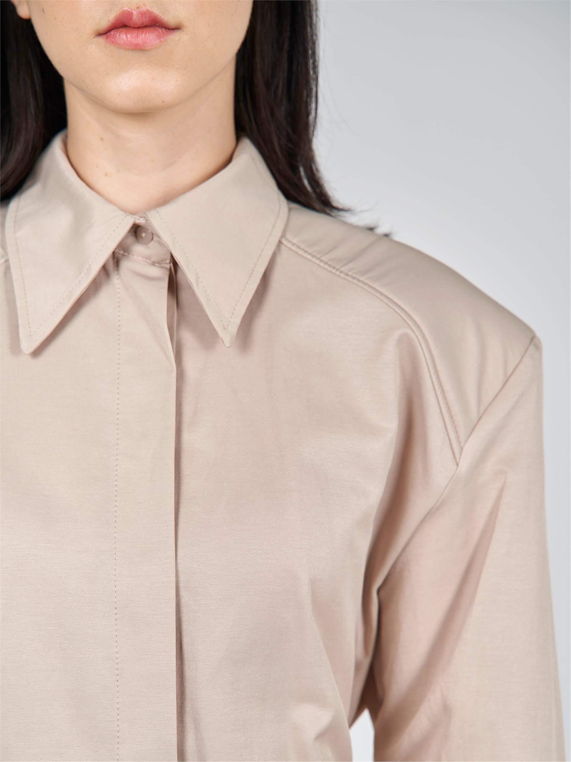 080520 SHIRT WITH COMPLETE SHOULDER PADDING