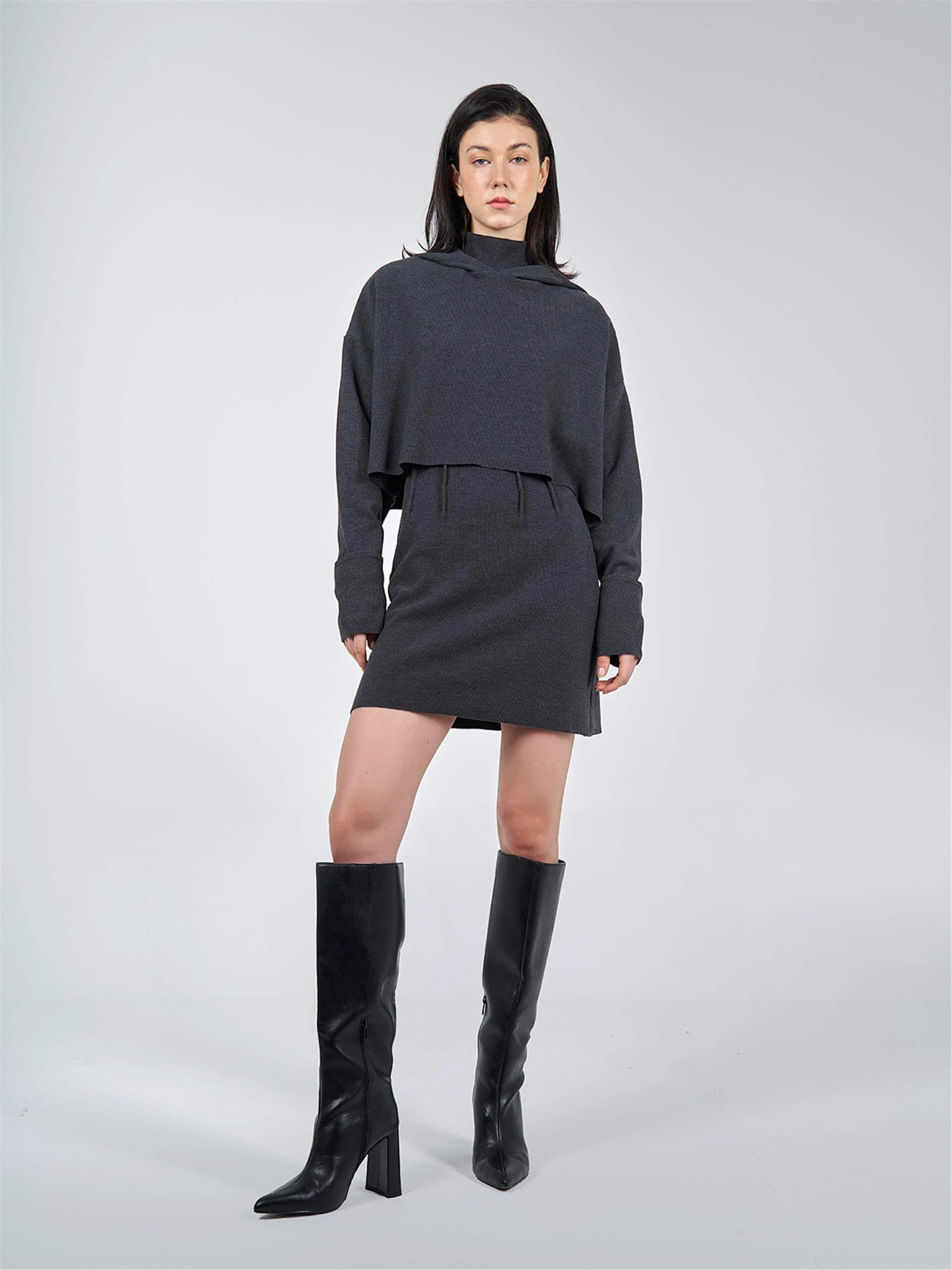 090568 LONG SLEEVE CROP HOODIE