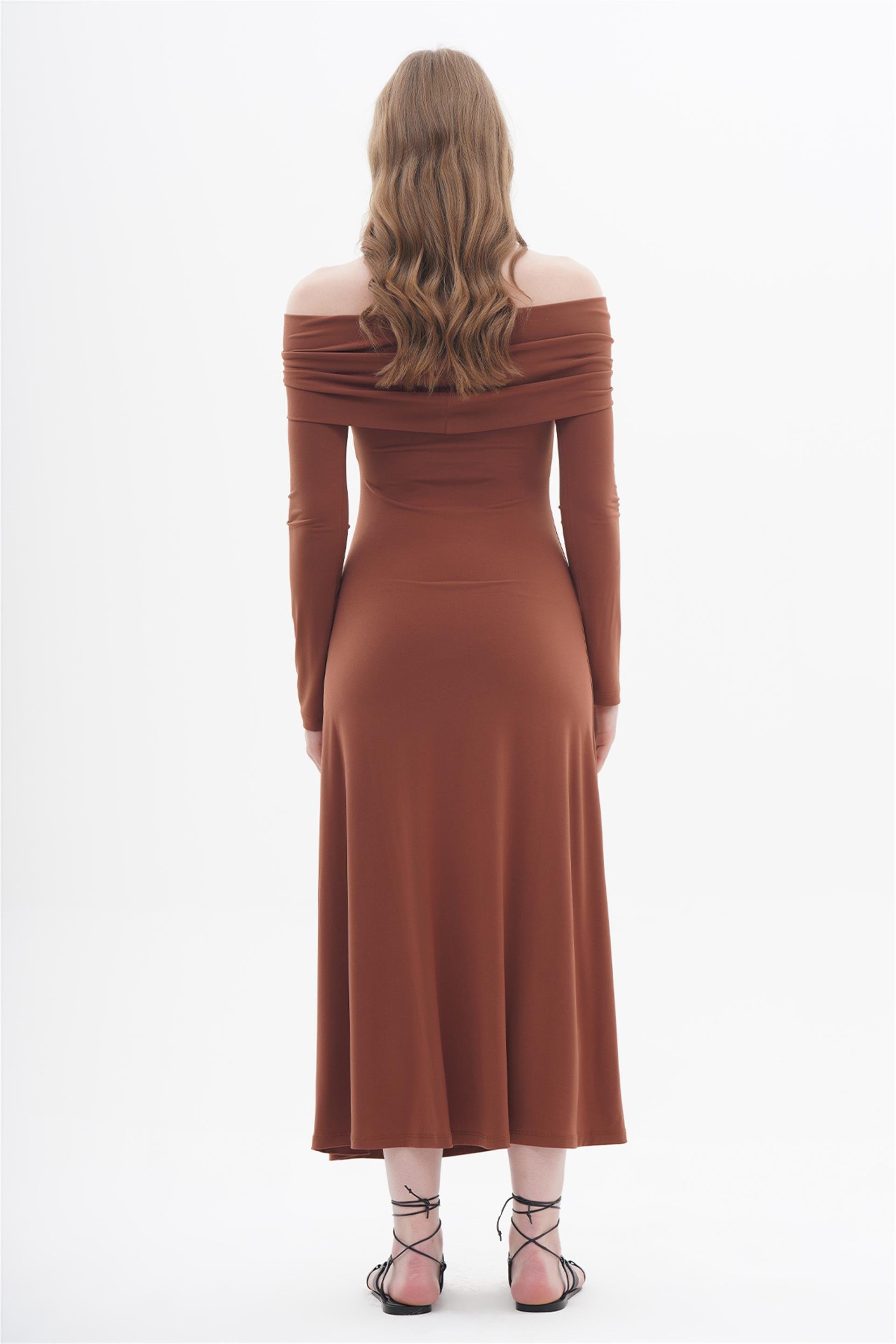 111239 RUFFLED LONG JERSEY DRESS WITH LONG SLEEVE AND DEEP SLIT