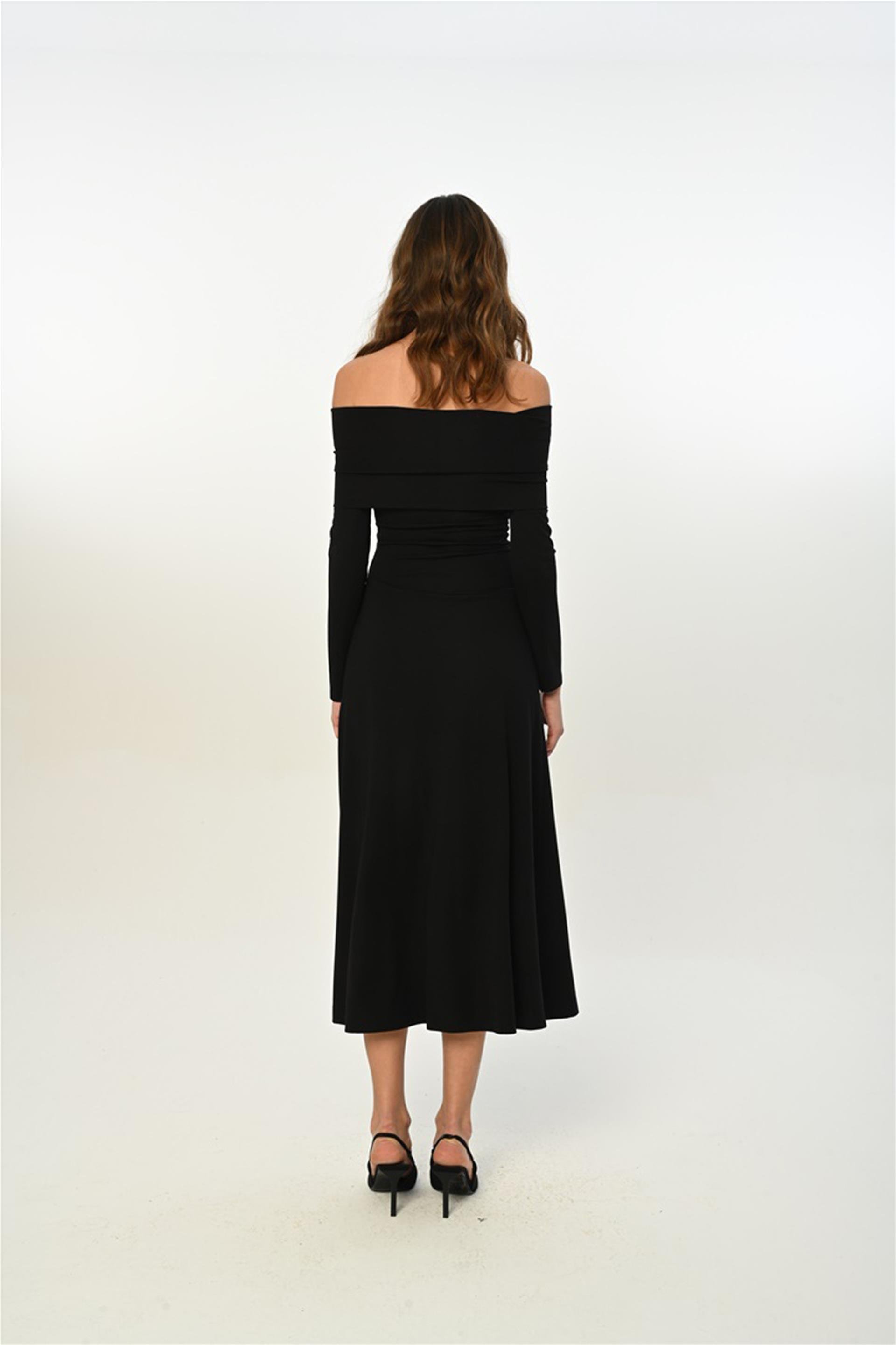 111239 RUFFLED LONG JERSEY DRESS WITH LONG SLEEVE AND DEEP SLIT