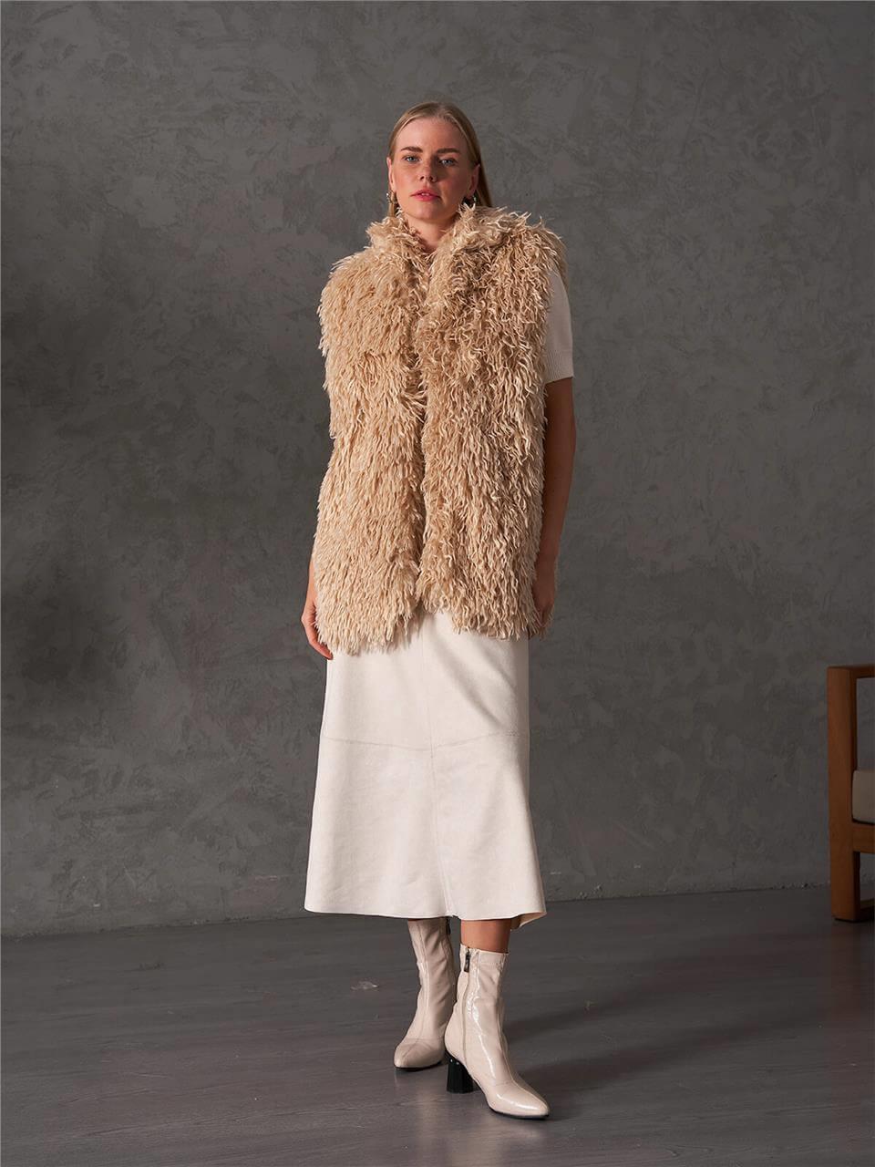 120553 Kolsuz Kürk Yelek