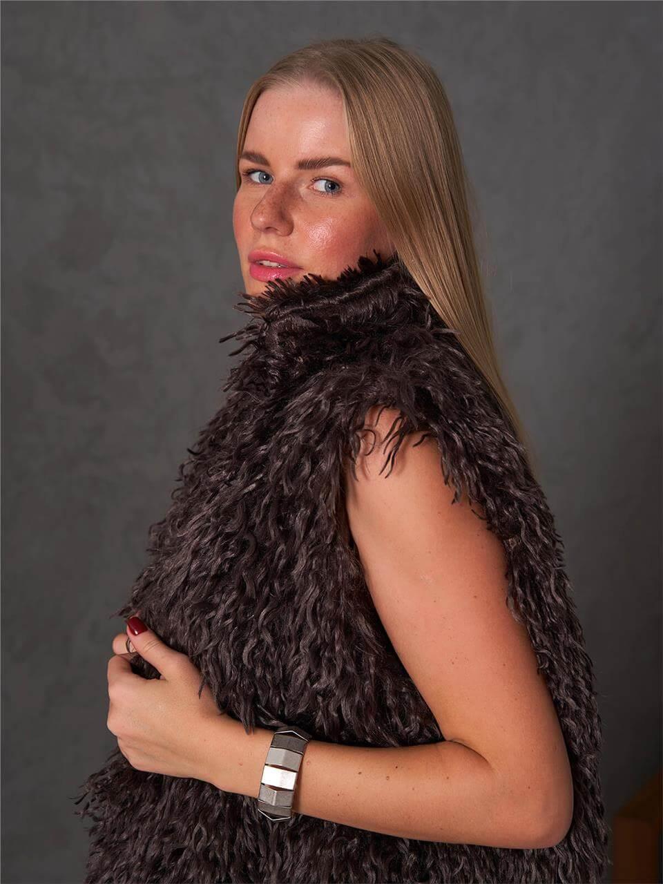 120553 Kolsuz Kürk Yelek