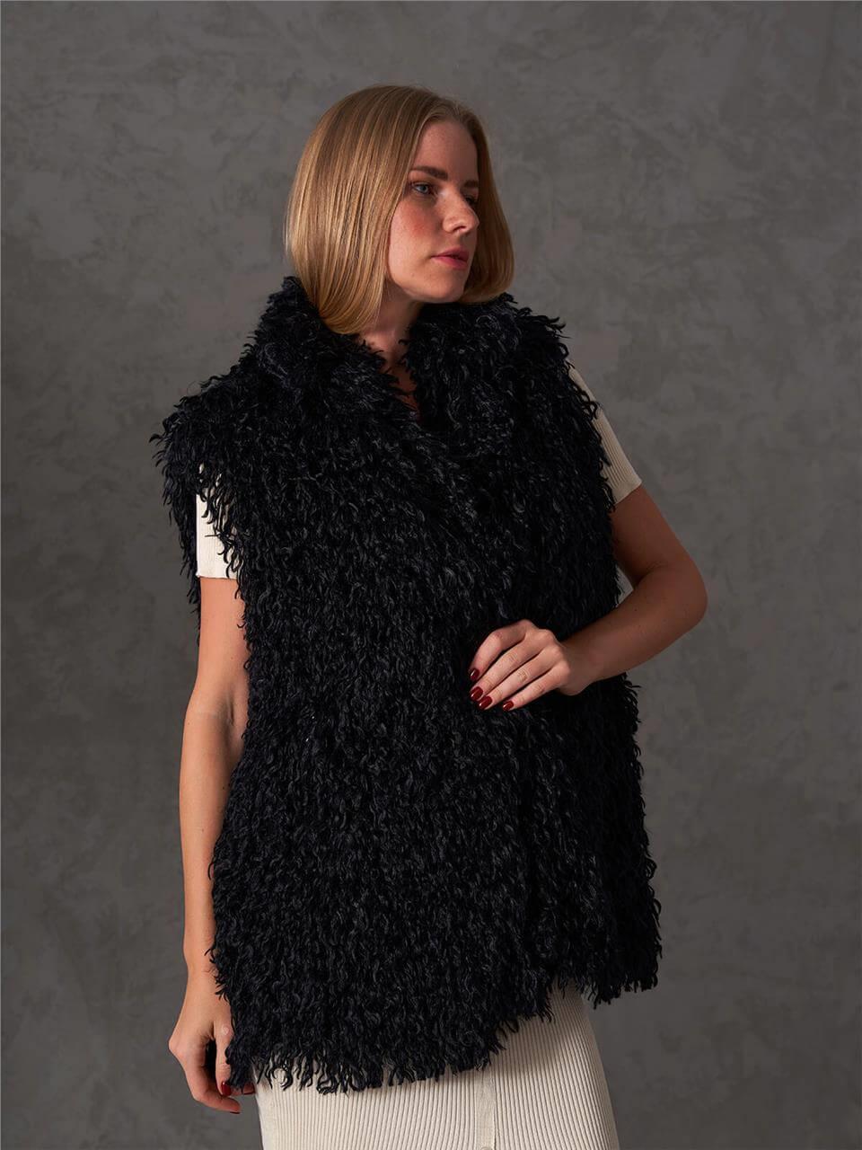 120553 Kolsuz Kürk Yelek