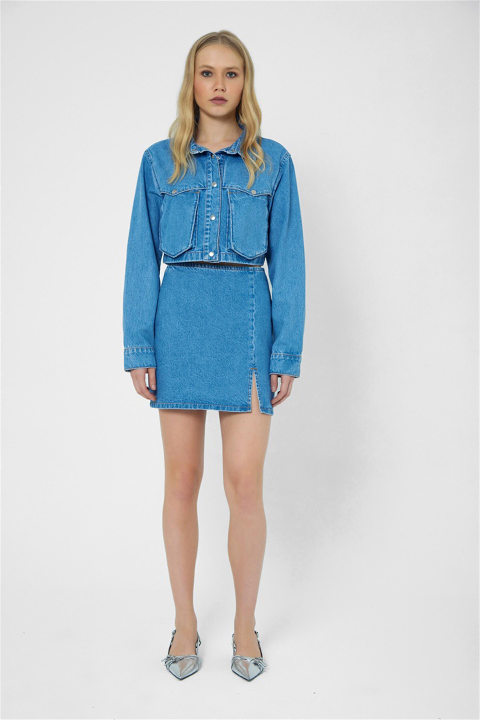 130750 BG CROP DENIM JACKET WITH BIG PATCH POCKETS AN-12