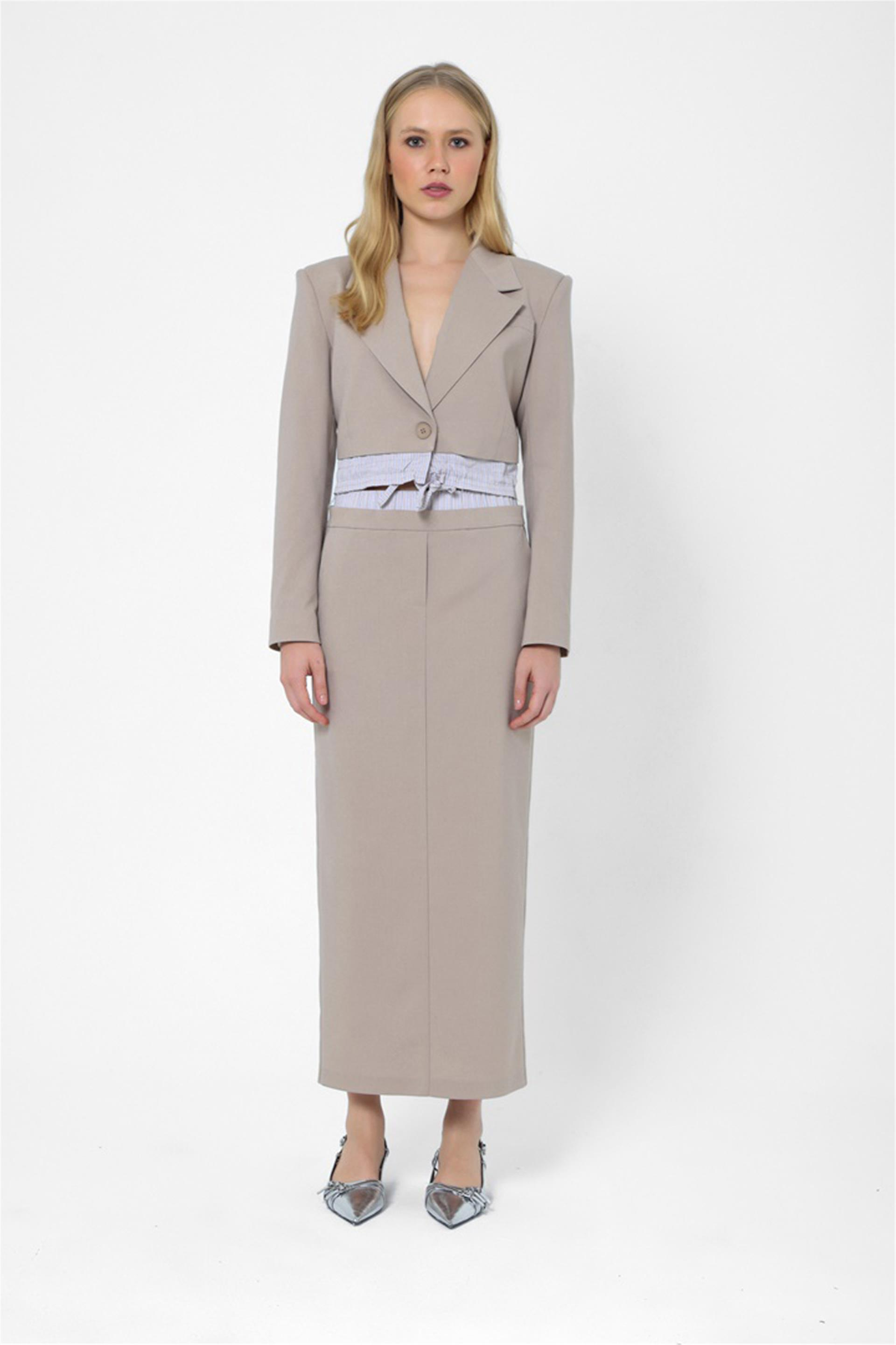 130760 CROP JACKET WITH BOXER SHORTS WAISTBAND DETAIL