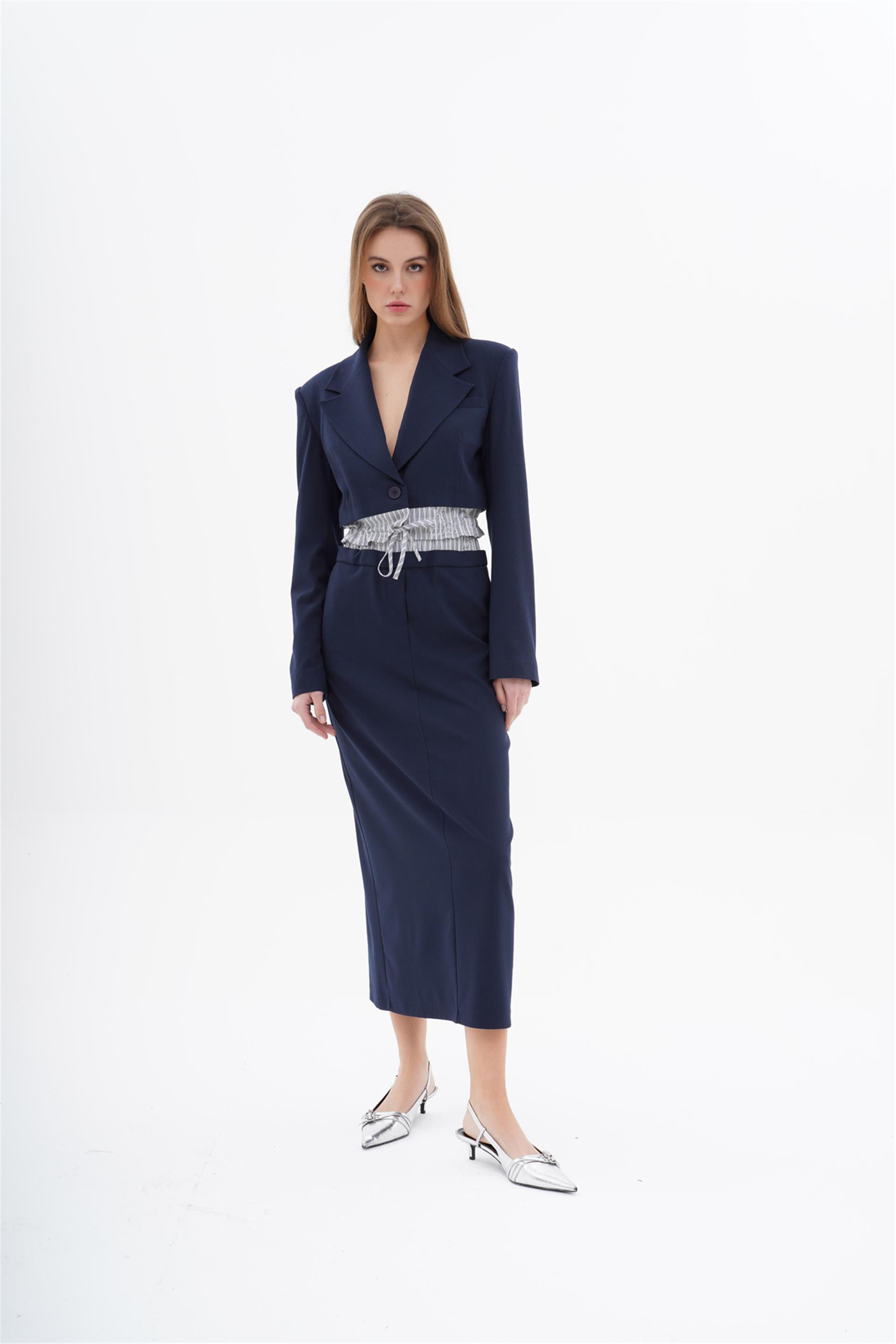 130760 CROP JACKET WITH BOXER SHORTS WAISTBAND DETAIL